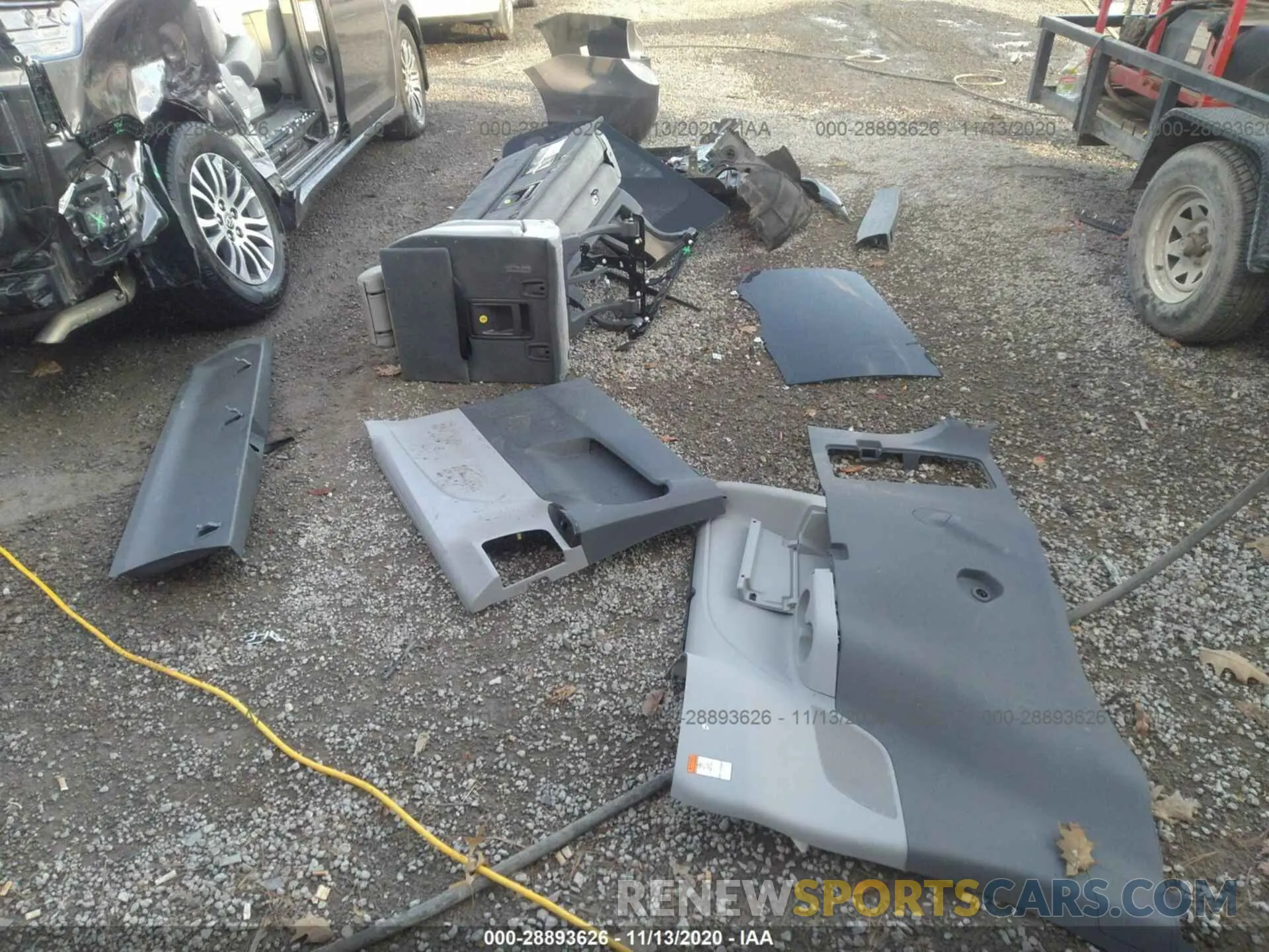 12 Photograph of a damaged car 5TDYZ3DC7KS001600 TOYOTA SIENNA 2019
