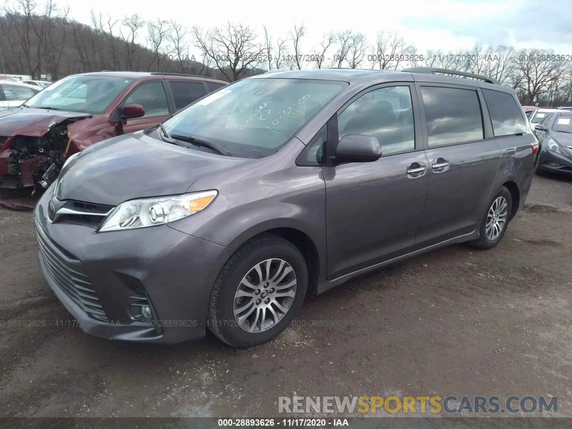2 Photograph of a damaged car 5TDYZ3DC7KS001600 TOYOTA SIENNA 2019