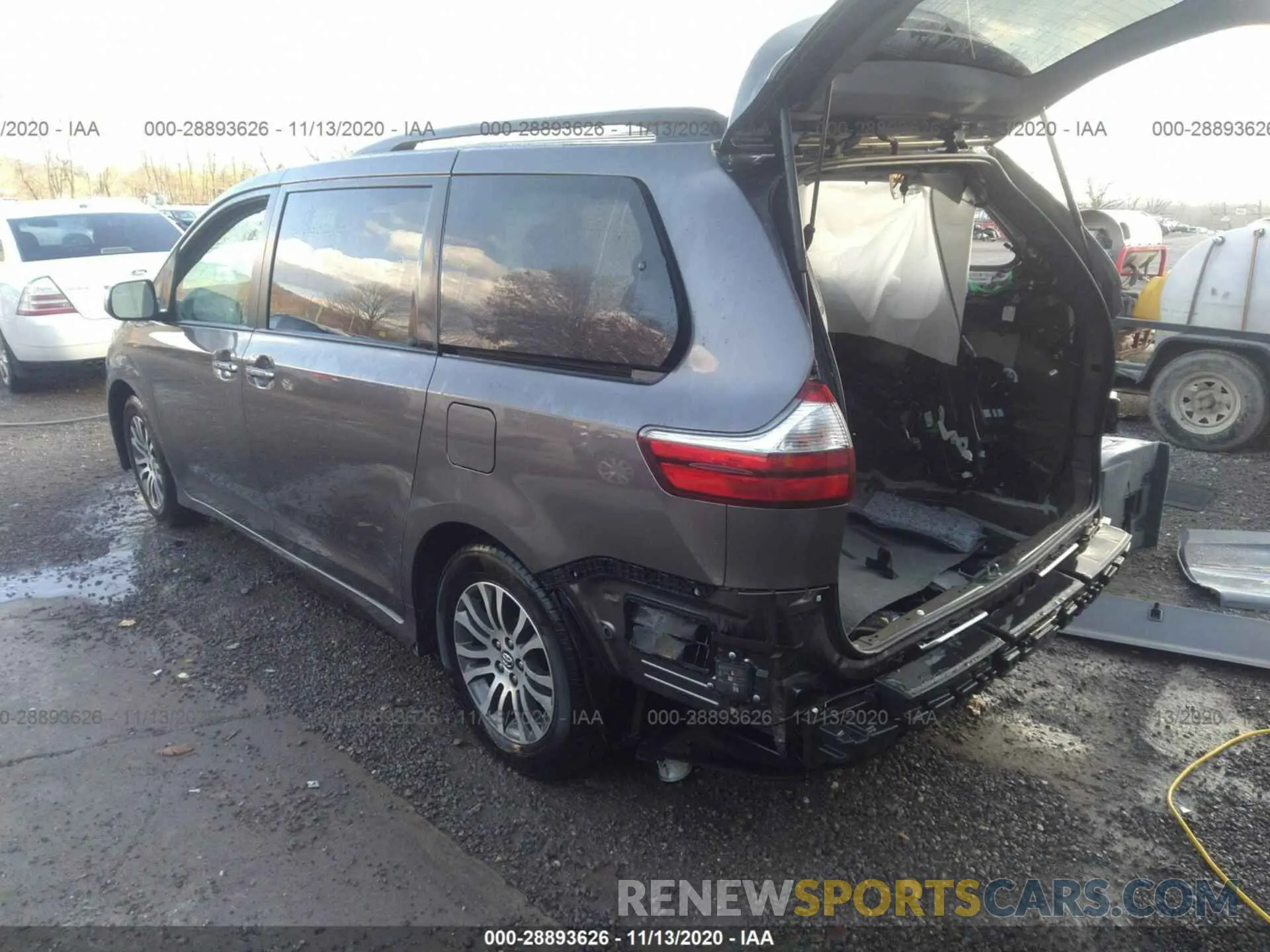 3 Photograph of a damaged car 5TDYZ3DC7KS001600 TOYOTA SIENNA 2019