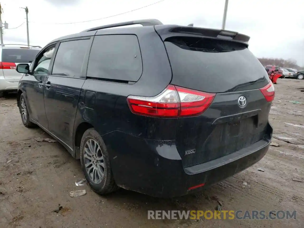 3 Photograph of a damaged car 5TDYZ3DC7KS003623 TOYOTA SIENNA 2019