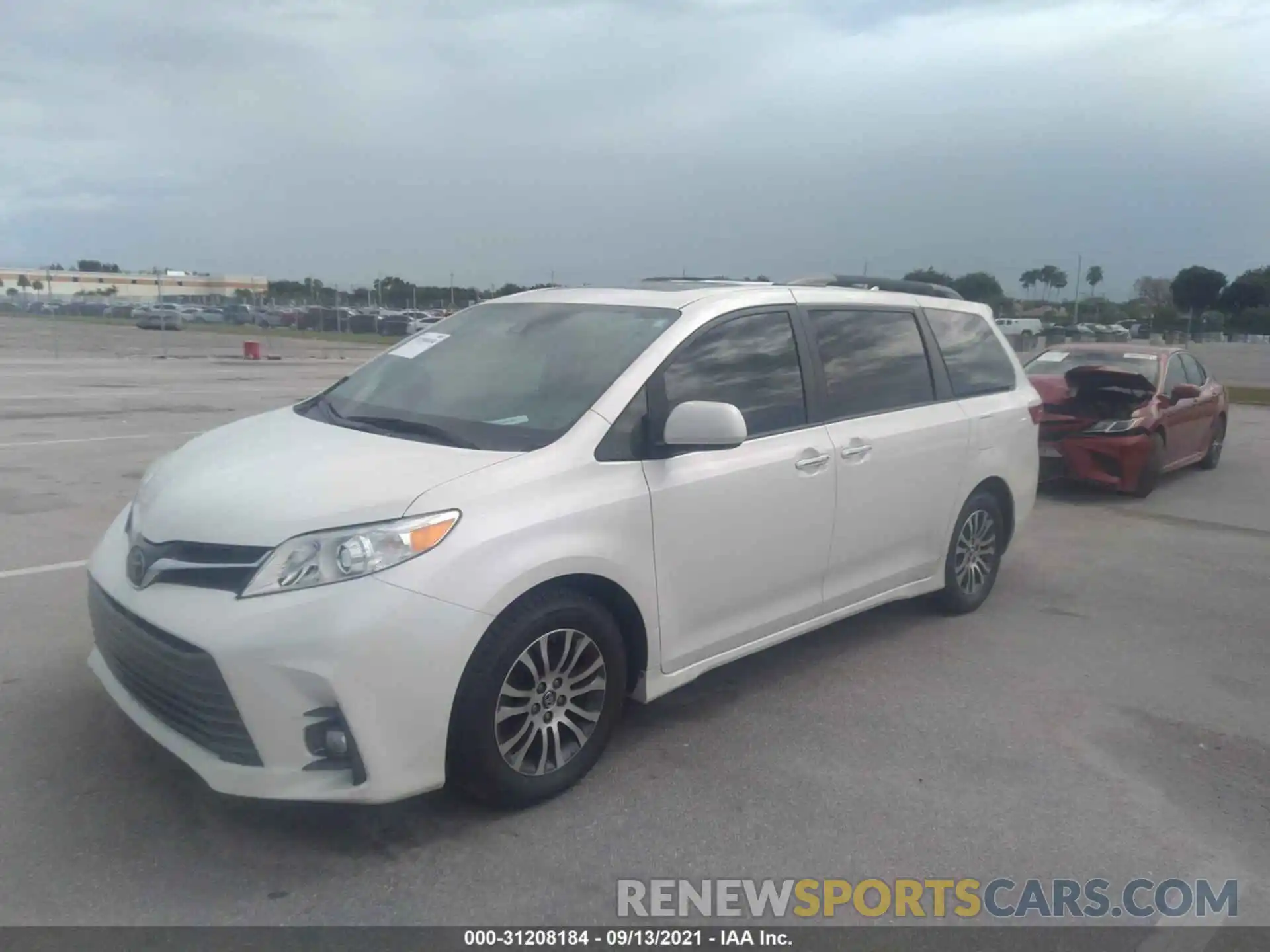 2 Photograph of a damaged car 5TDYZ3DC7KS006750 TOYOTA SIENNA 2019