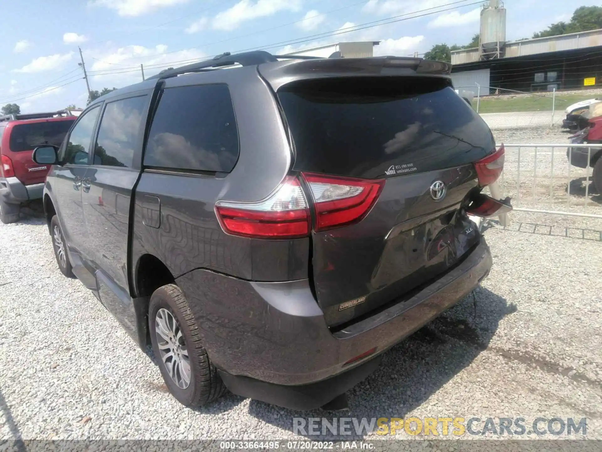 3 Photograph of a damaged car 5TDYZ3DC7KS011589 TOYOTA SIENNA 2019