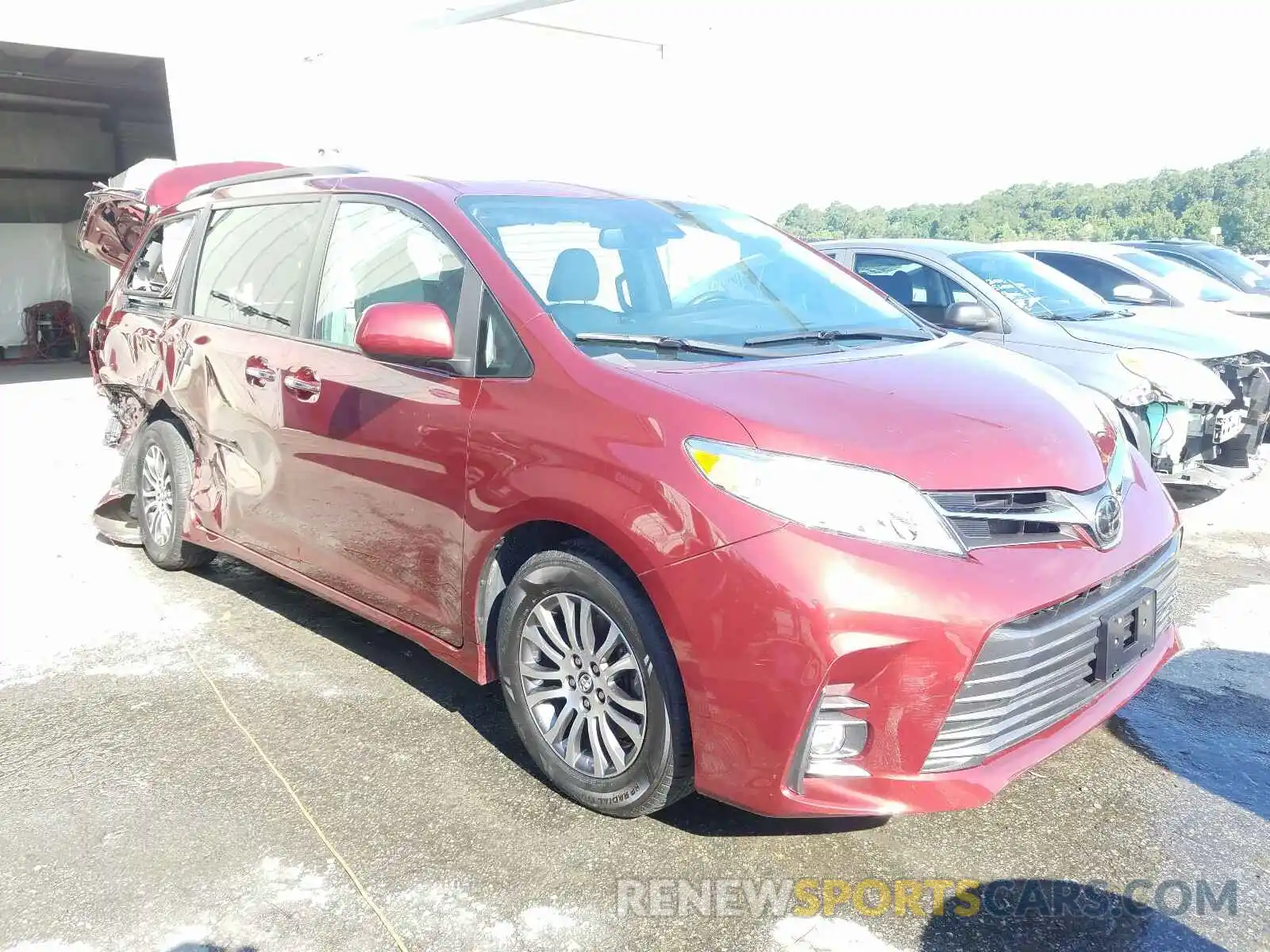 1 Photograph of a damaged car 5TDYZ3DC7KS014489 TOYOTA SIENNA 2019