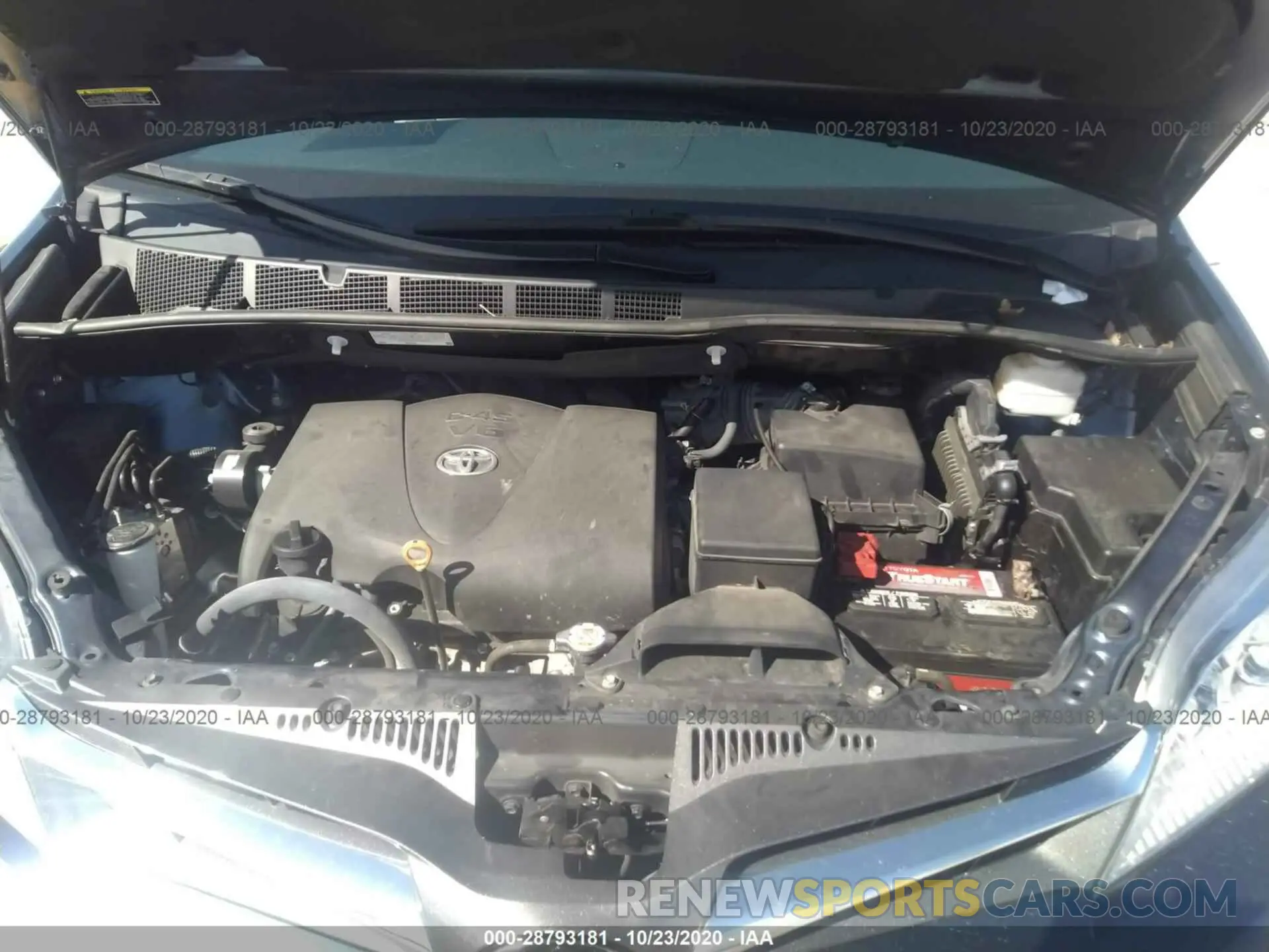 10 Photograph of a damaged car 5TDYZ3DC7KS016405 TOYOTA SIENNA 2019