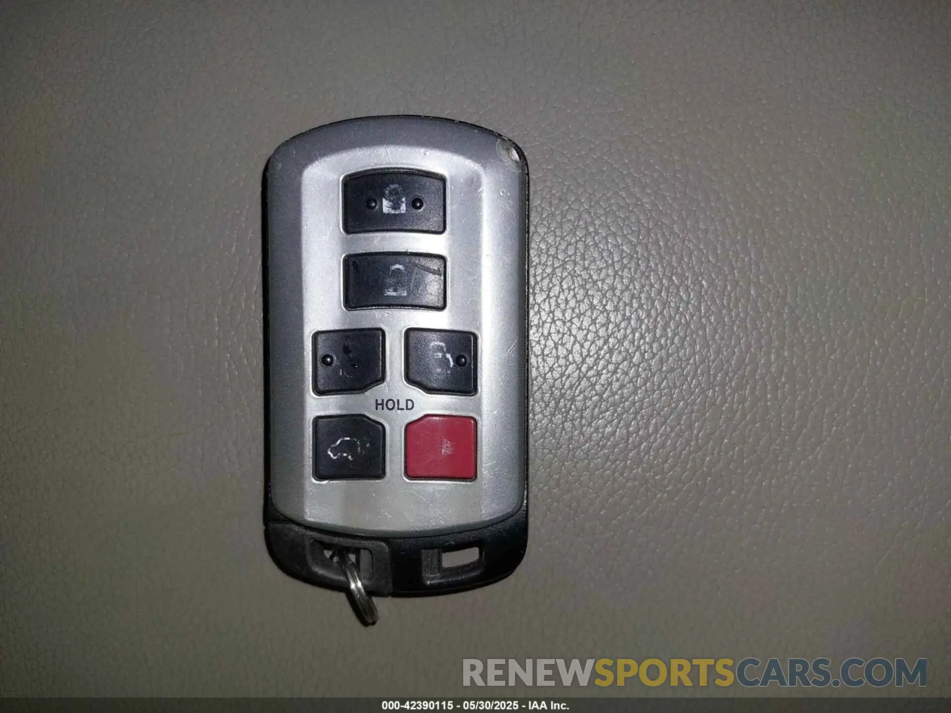 11 Photograph of a damaged car 5TDYZ3DC7KS019479 TOYOTA SIENNA 2019