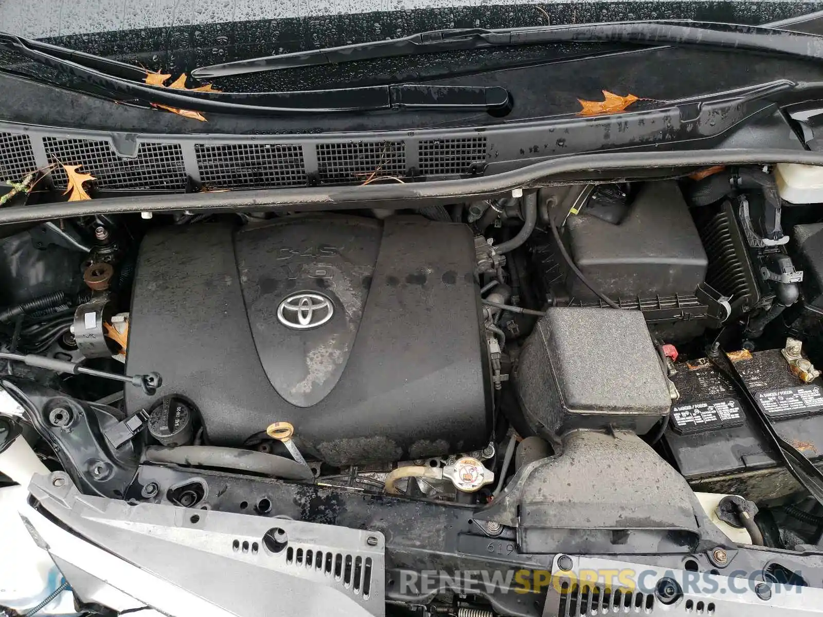 7 Photograph of a damaged car 5TDYZ3DC7KS976937 TOYOTA SIENNA 2019