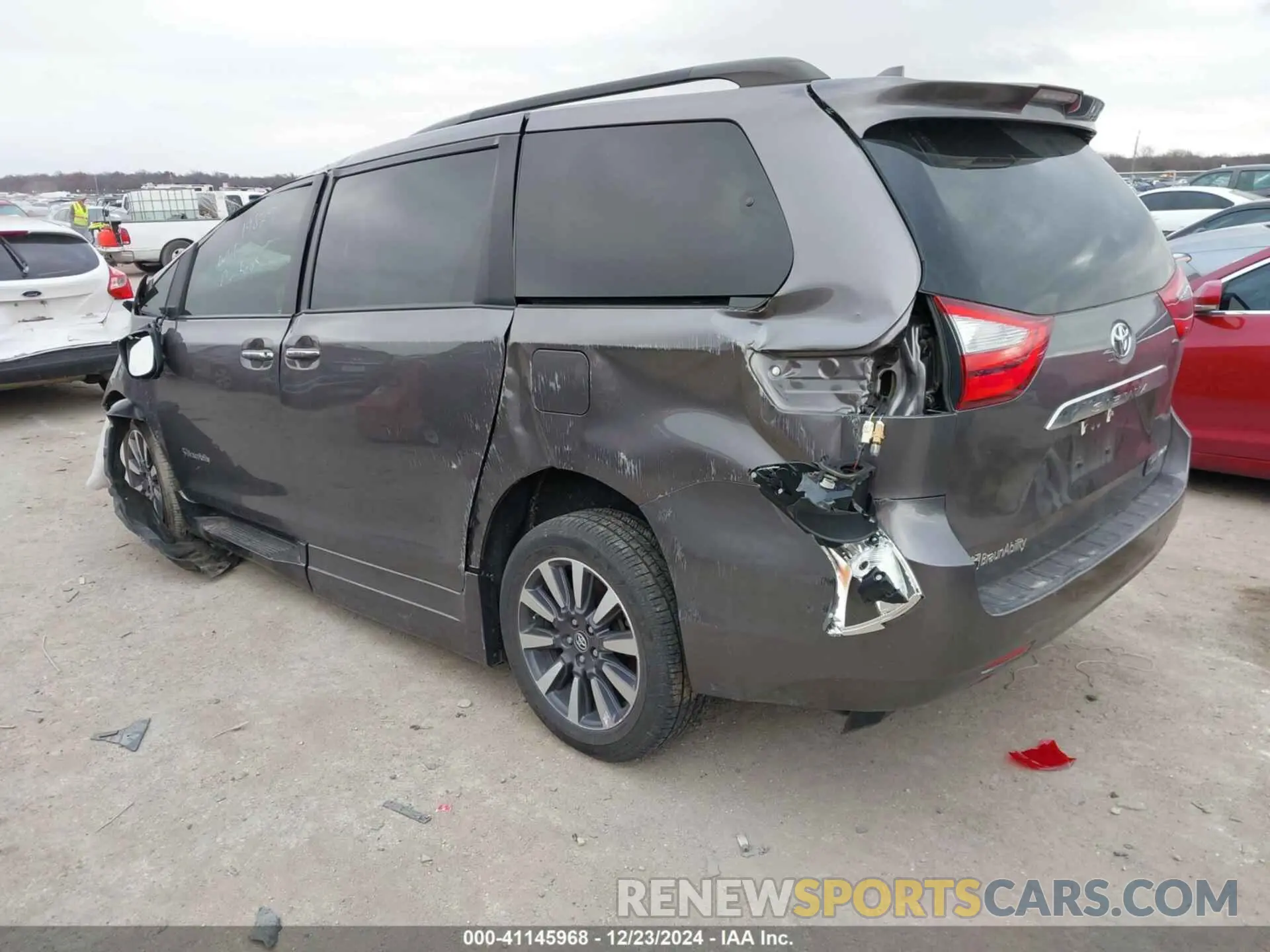 3 Photograph of a damaged car 5TDYZ3DC7KS994001 TOYOTA SIENNA 2019