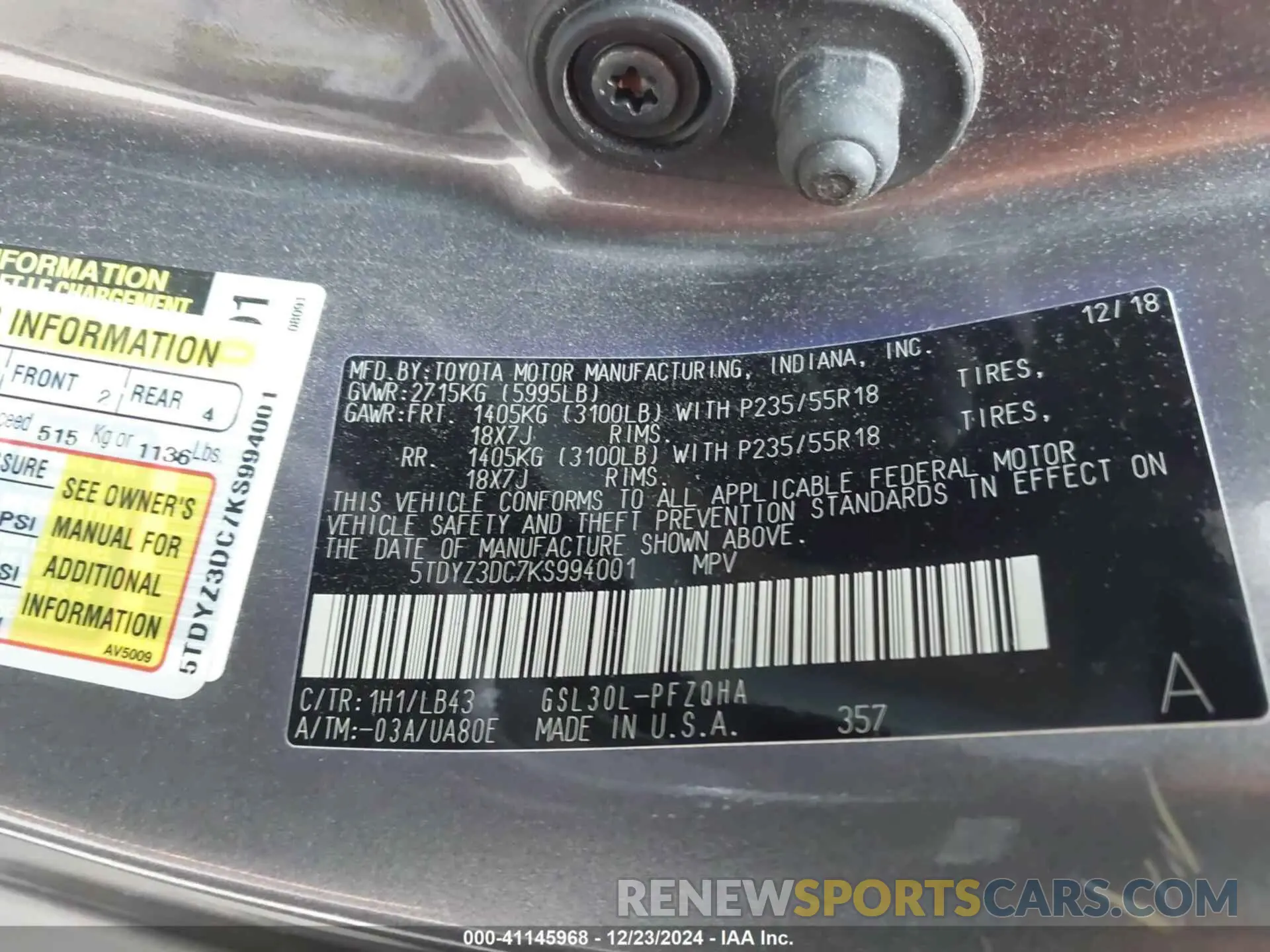 9 Photograph of a damaged car 5TDYZ3DC7KS994001 TOYOTA SIENNA 2019