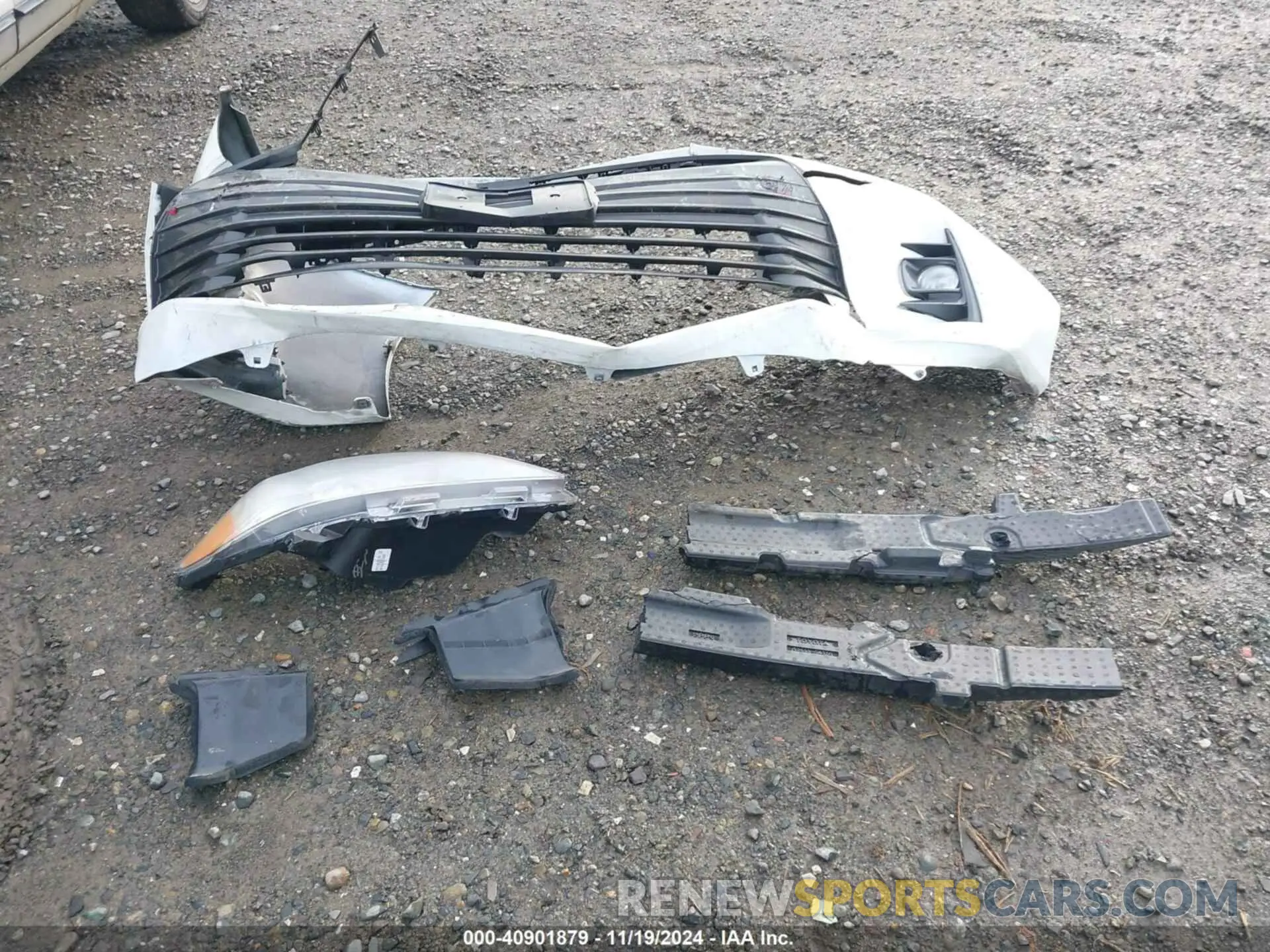 12 Photograph of a damaged car 5TDYZ3DC9KS006832 TOYOTA SIENNA 2019