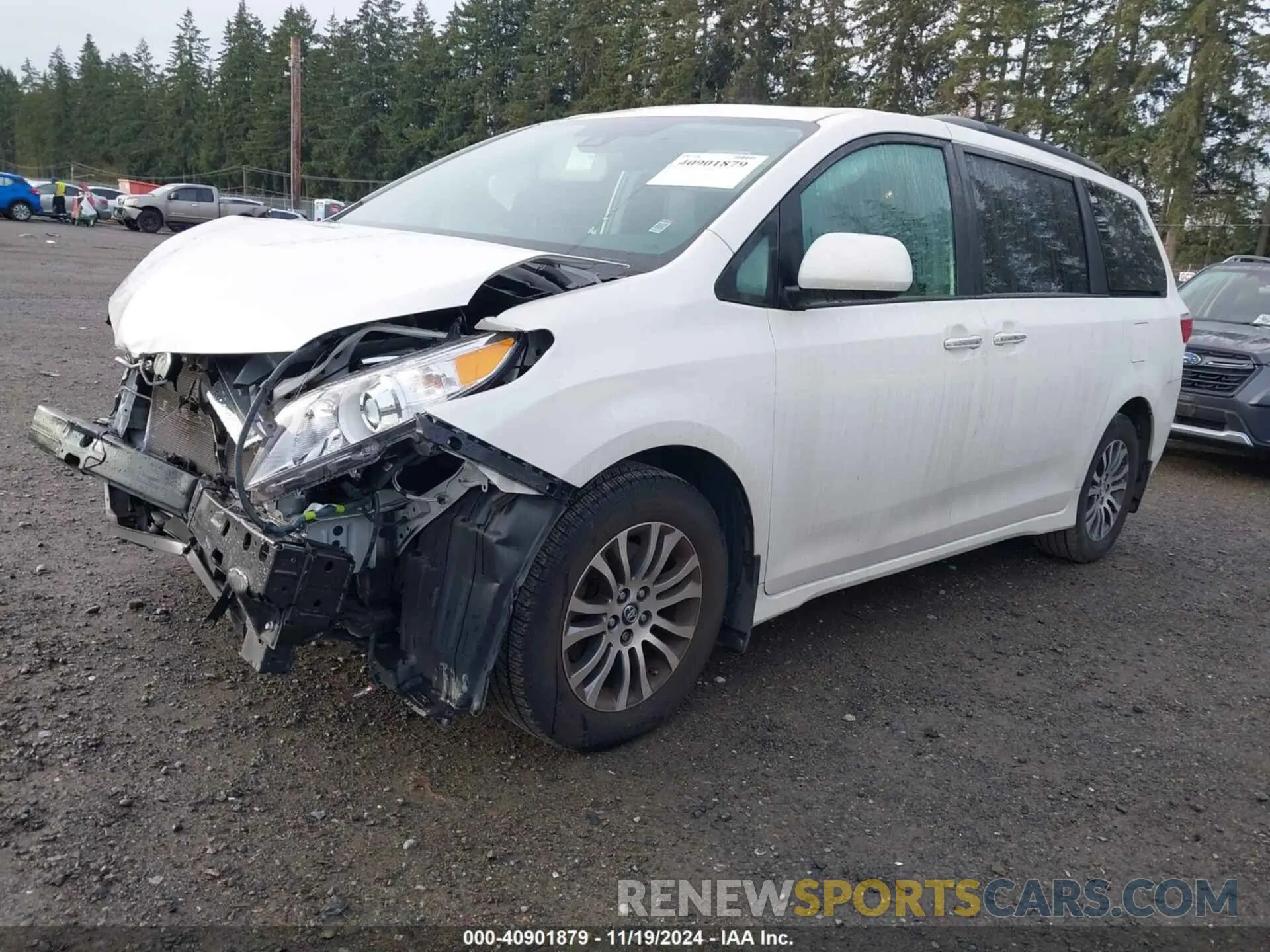 2 Photograph of a damaged car 5TDYZ3DC9KS006832 TOYOTA SIENNA 2019