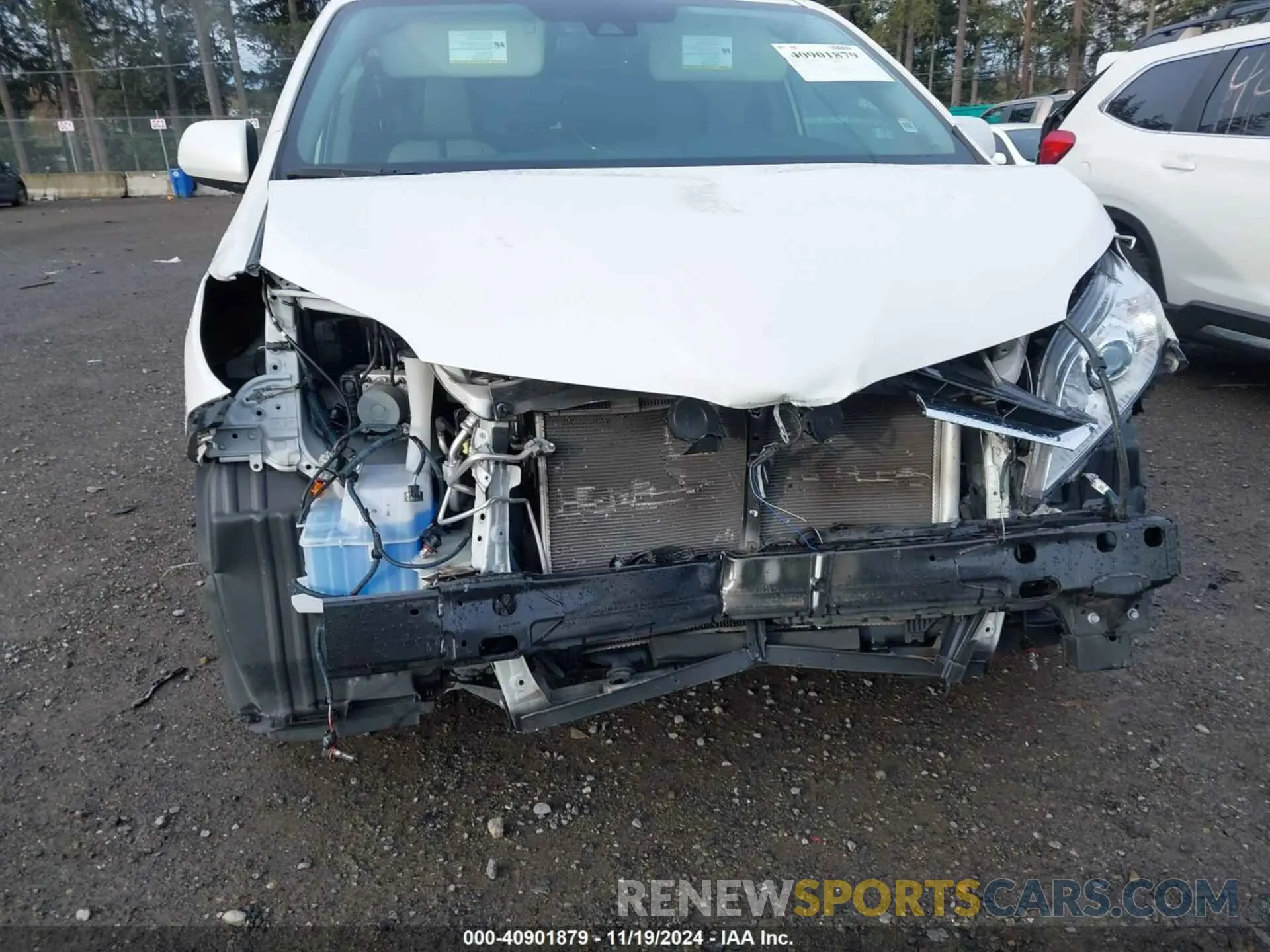 6 Photograph of a damaged car 5TDYZ3DC9KS006832 TOYOTA SIENNA 2019