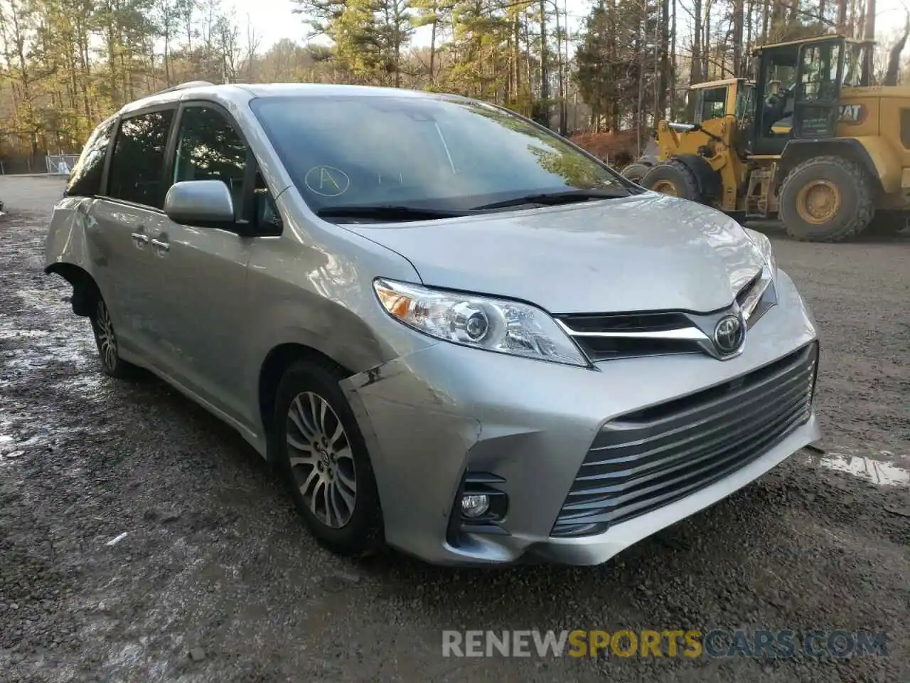 1 Photograph of a damaged car 5TDYZ3DC9KS017488 TOYOTA SIENNA 2019