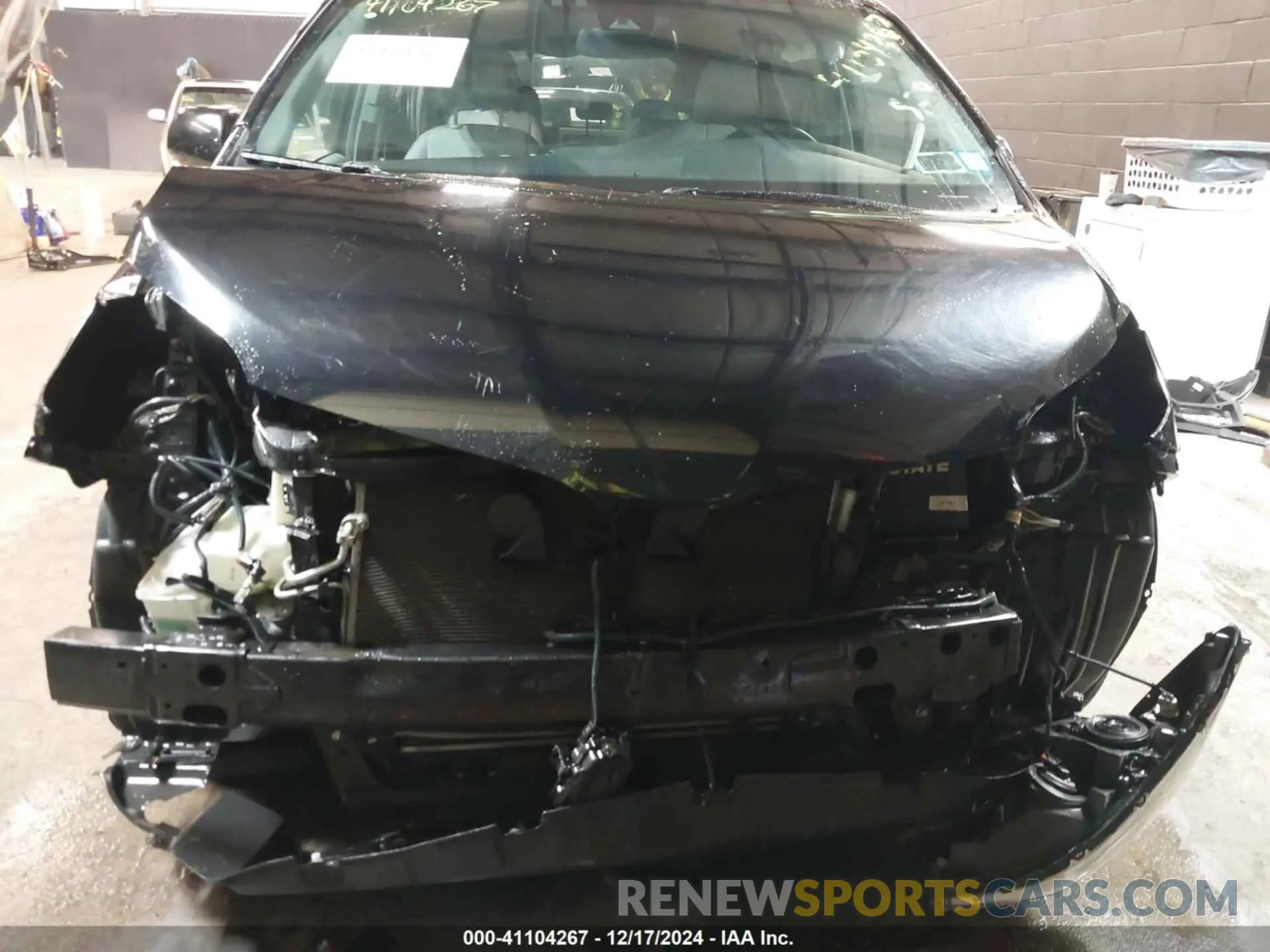 13 Photograph of a damaged car 5TDYZ3DC9KS980228 TOYOTA SIENNA 2019