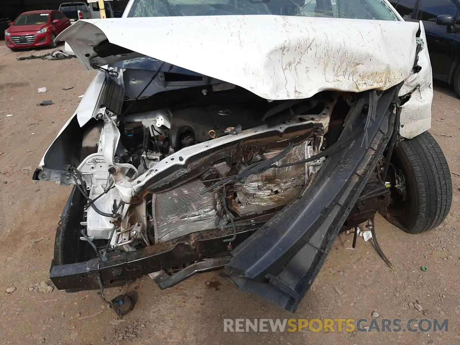 9 Photograph of a damaged car 5TDYZ3DC9KS982786 TOYOTA SIENNA 2019