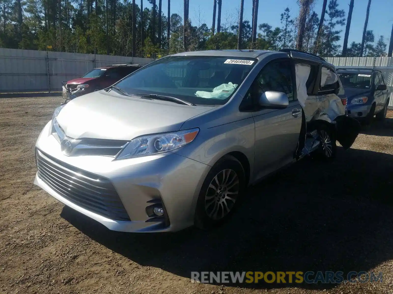 2 Photograph of a damaged car 5TDYZ3DC9KS996039 TOYOTA SIENNA 2019