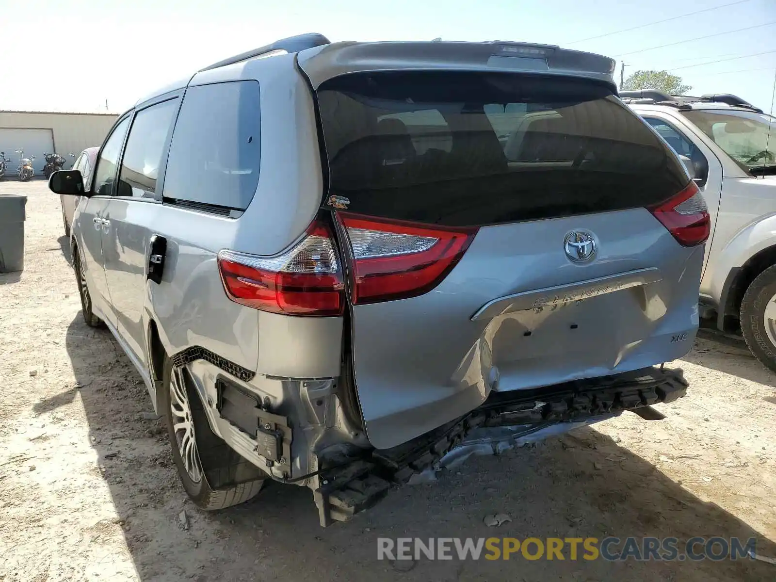 3 Photograph of a damaged car 5TDYZ3DCXKS014194 TOYOTA SIENNA 2019