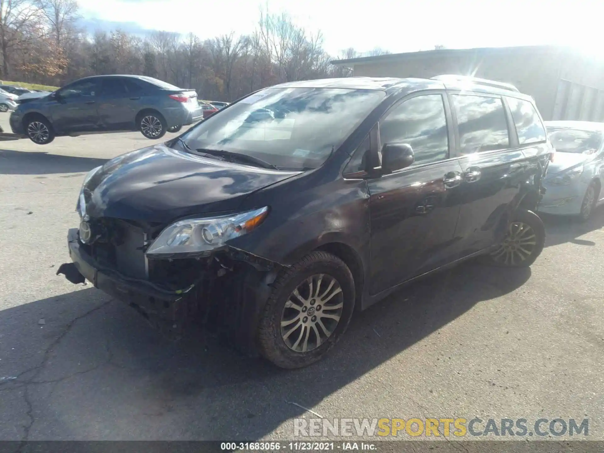 2 Photograph of a damaged car 5TDYZ3DCXKS020707 TOYOTA SIENNA 2019