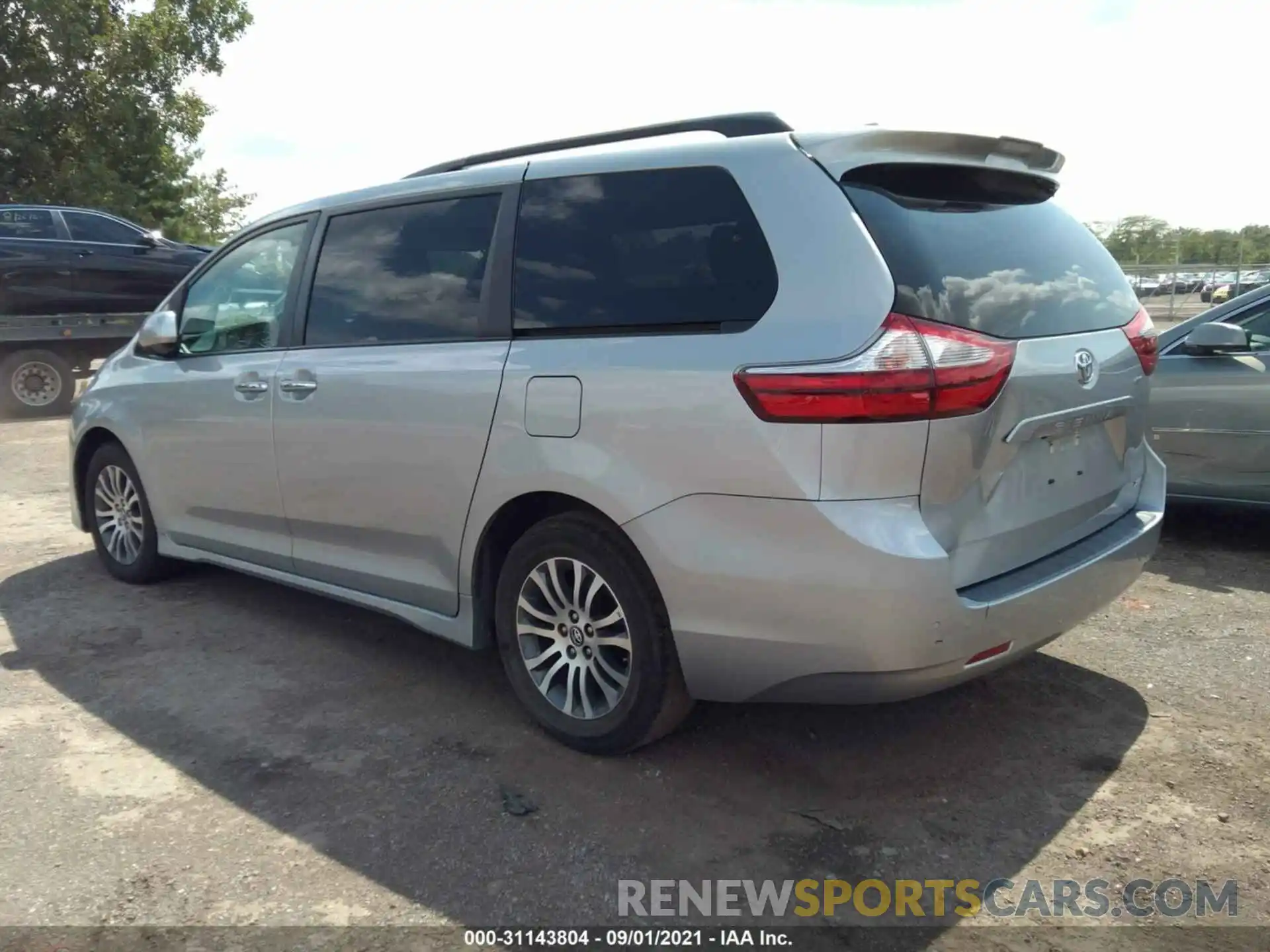 3 Photograph of a damaged car 5TDYZ3DCXKS967603 TOYOTA SIENNA 2019