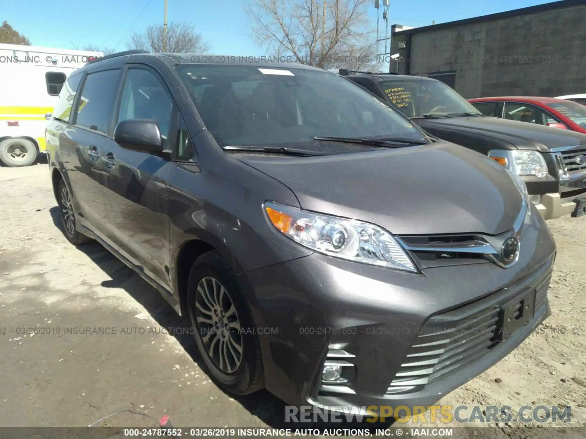 1 Photograph of a damaged car 5TDYZ3DCXKS969660 TOYOTA SIENNA 2019