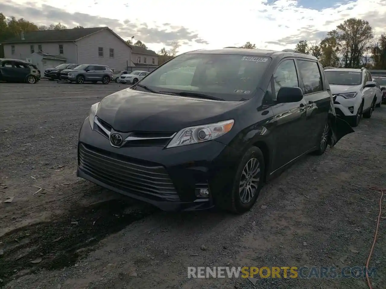 2 Photograph of a damaged car 5TDYZ3DCXKS986779 TOYOTA SIENNA 2019