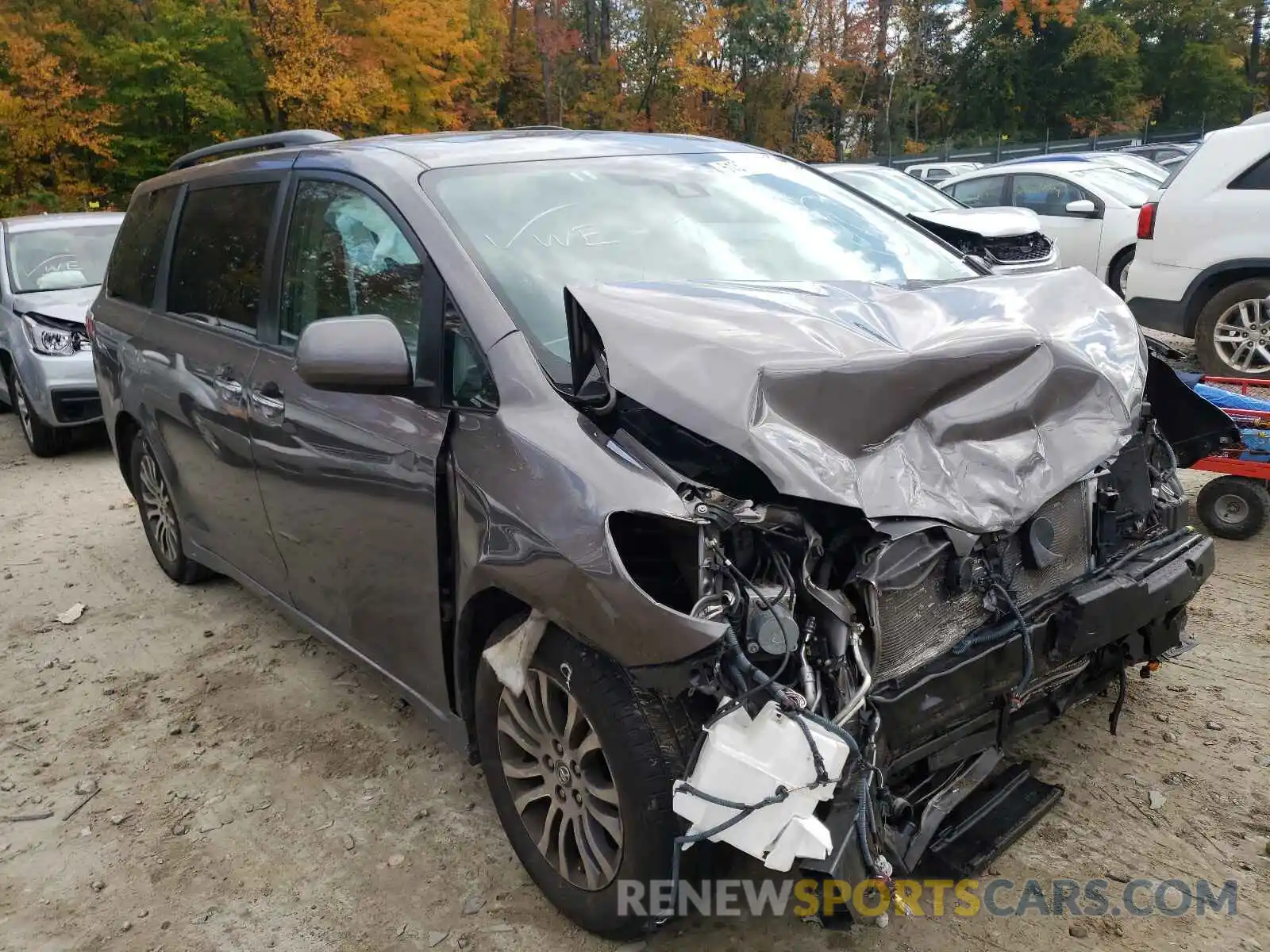 1 Photograph of a damaged car 5TDYZ3DCXKS989617 TOYOTA SIENNA 2019