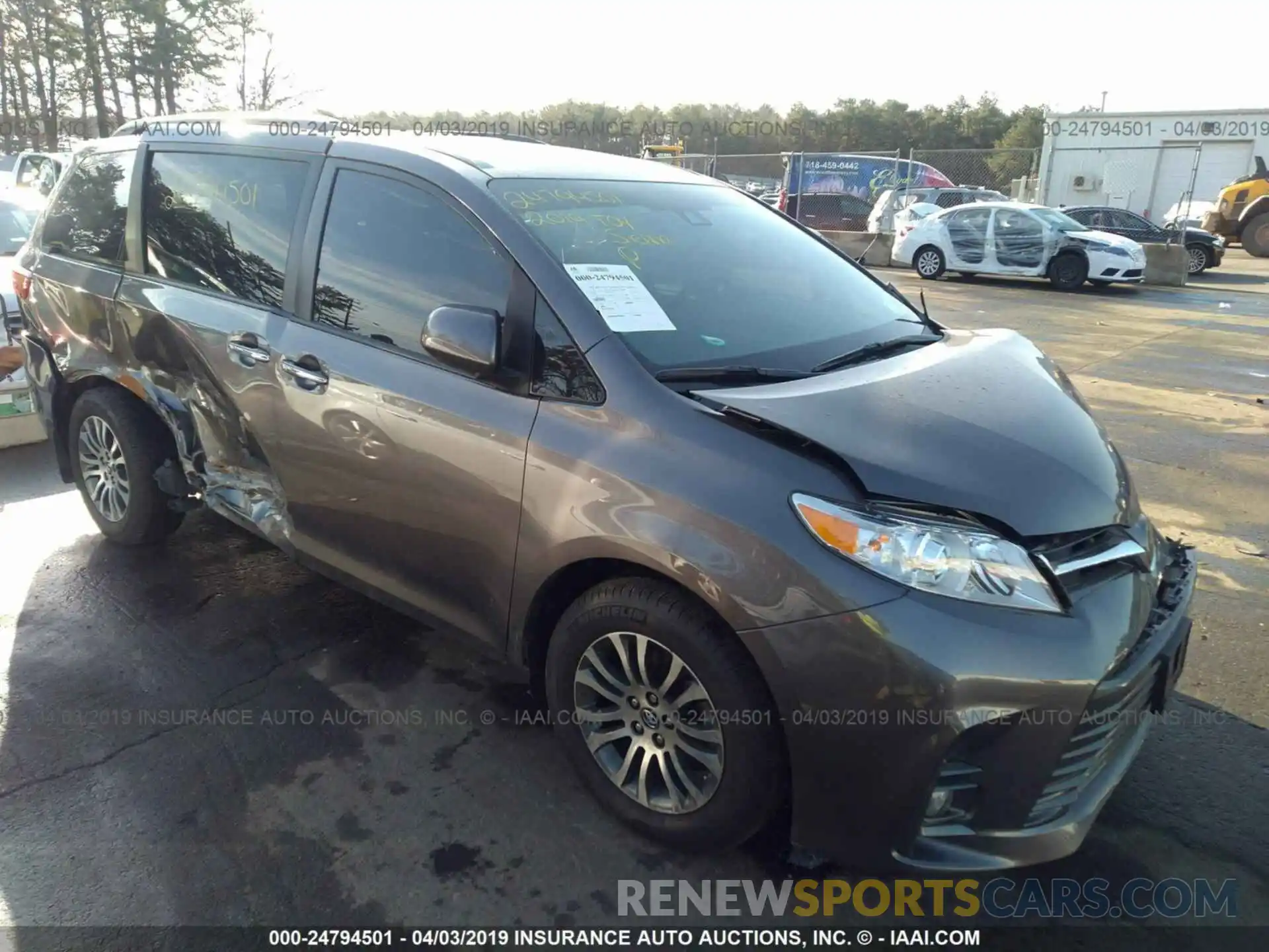 1 Photograph of a damaged car 5TDYZ3DCXKS990654 TOYOTA SIENNA 2019