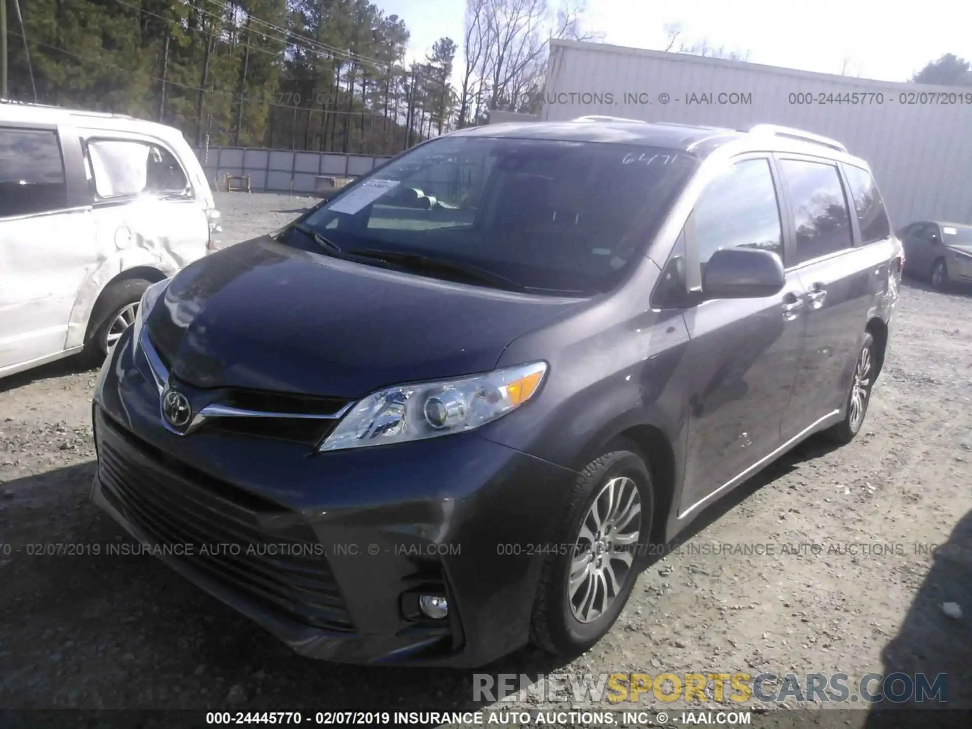 2 Photograph of a damaged car 5TDYZ3DCXKS996471 TOYOTA SIENNA 2019