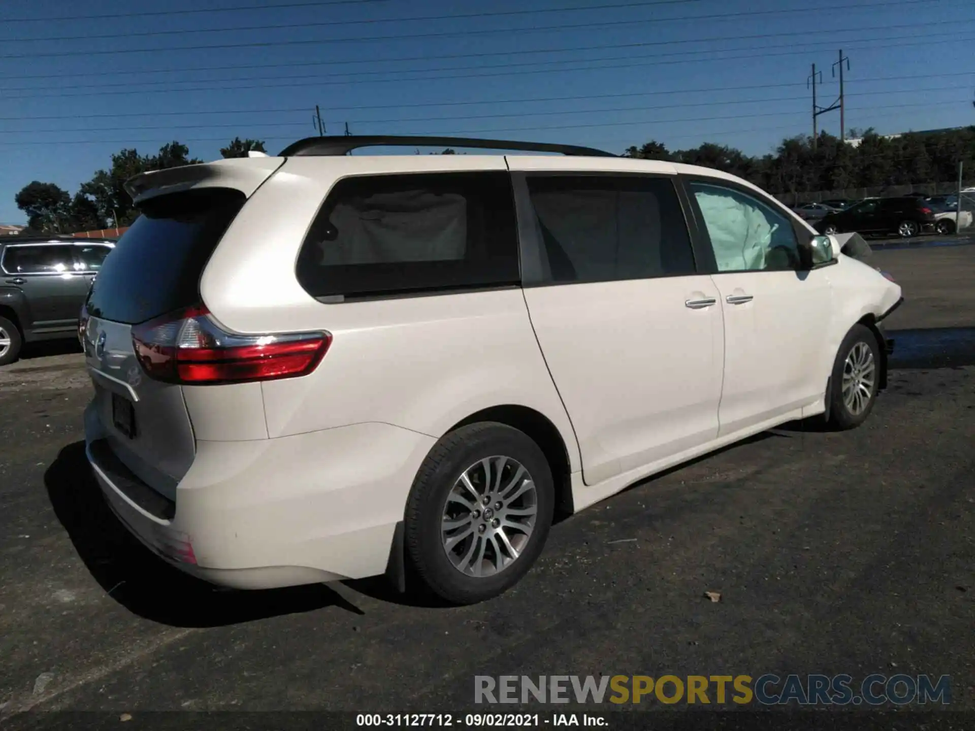 4 Photograph of a damaged car 5TDYZ3DCXKS996941 TOYOTA SIENNA 2019