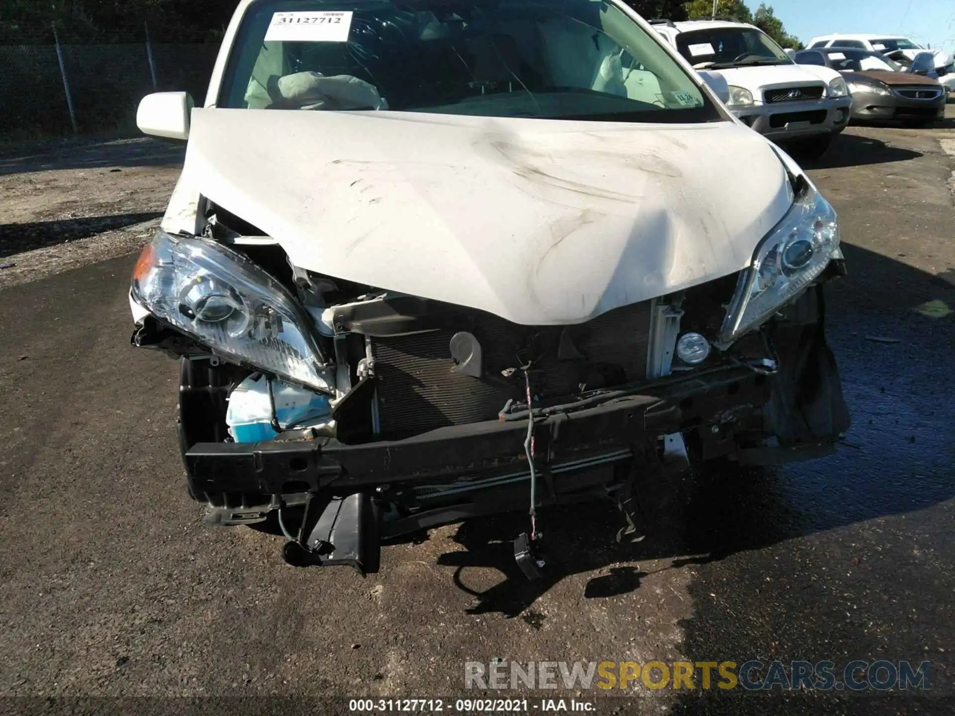 6 Photograph of a damaged car 5TDYZ3DCXKS996941 TOYOTA SIENNA 2019