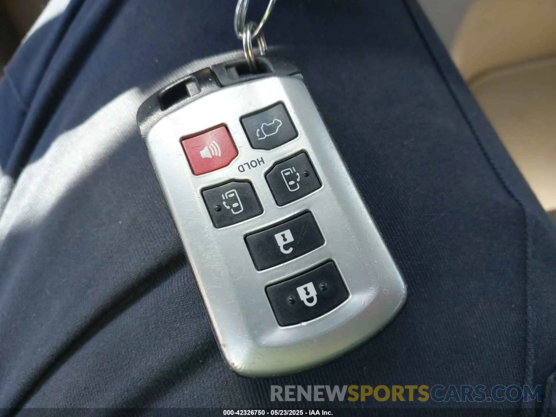 11 Photograph of a damaged car 5TDYZ3DCXKS996955 TOYOTA SIENNA 2019