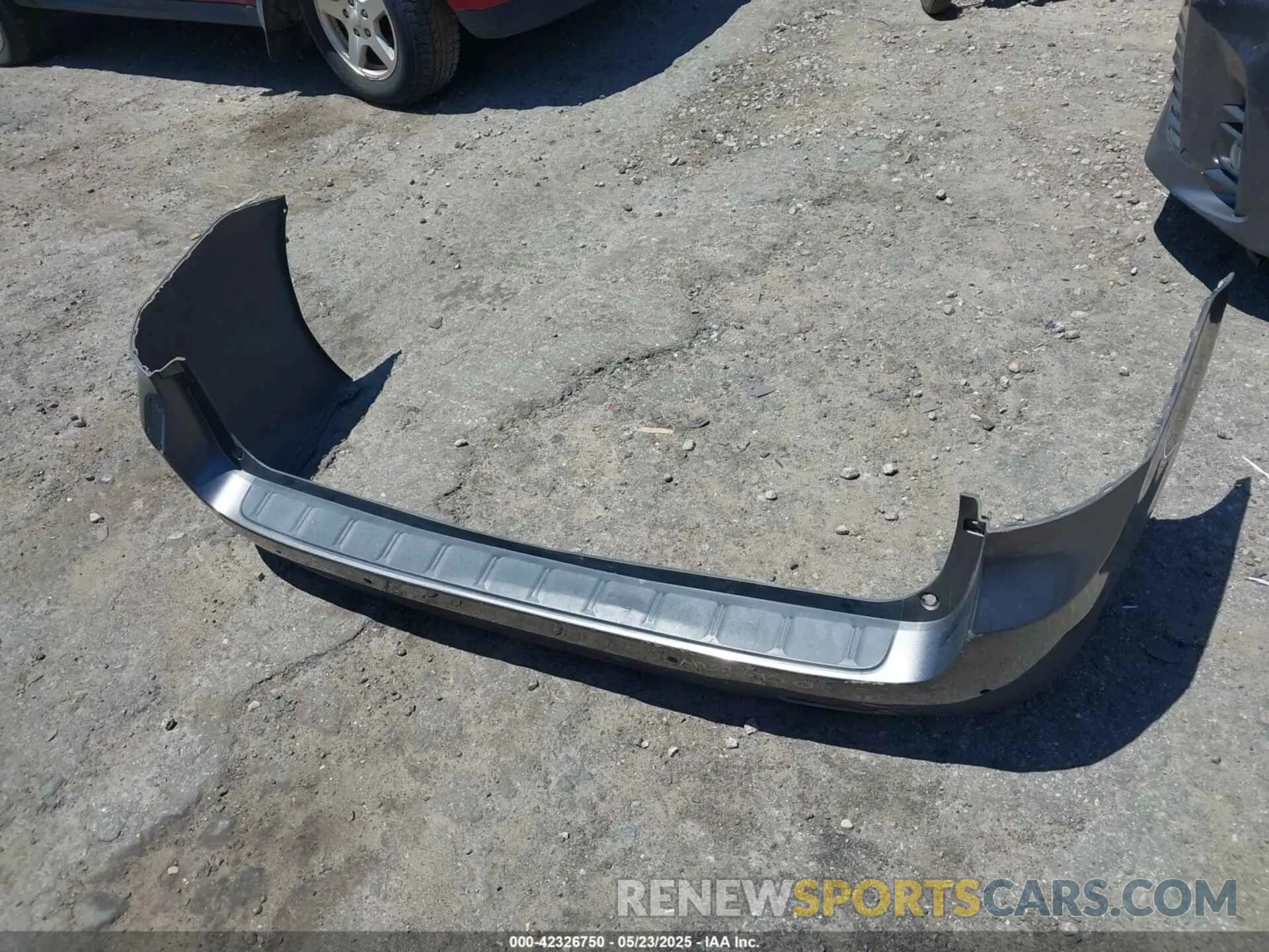 12 Photograph of a damaged car 5TDYZ3DCXKS996955 TOYOTA SIENNA 2019