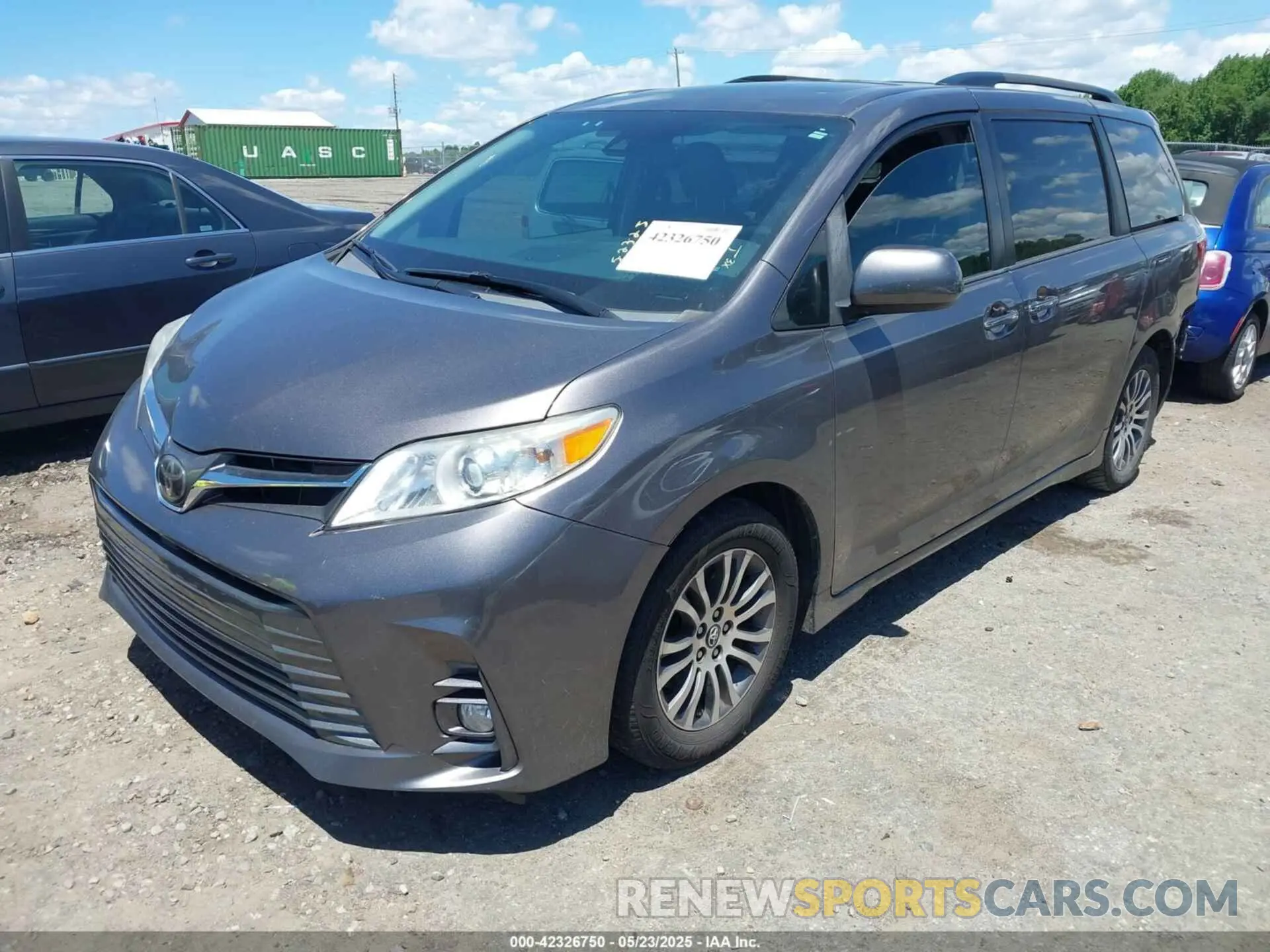 2 Photograph of a damaged car 5TDYZ3DCXKS996955 TOYOTA SIENNA 2019