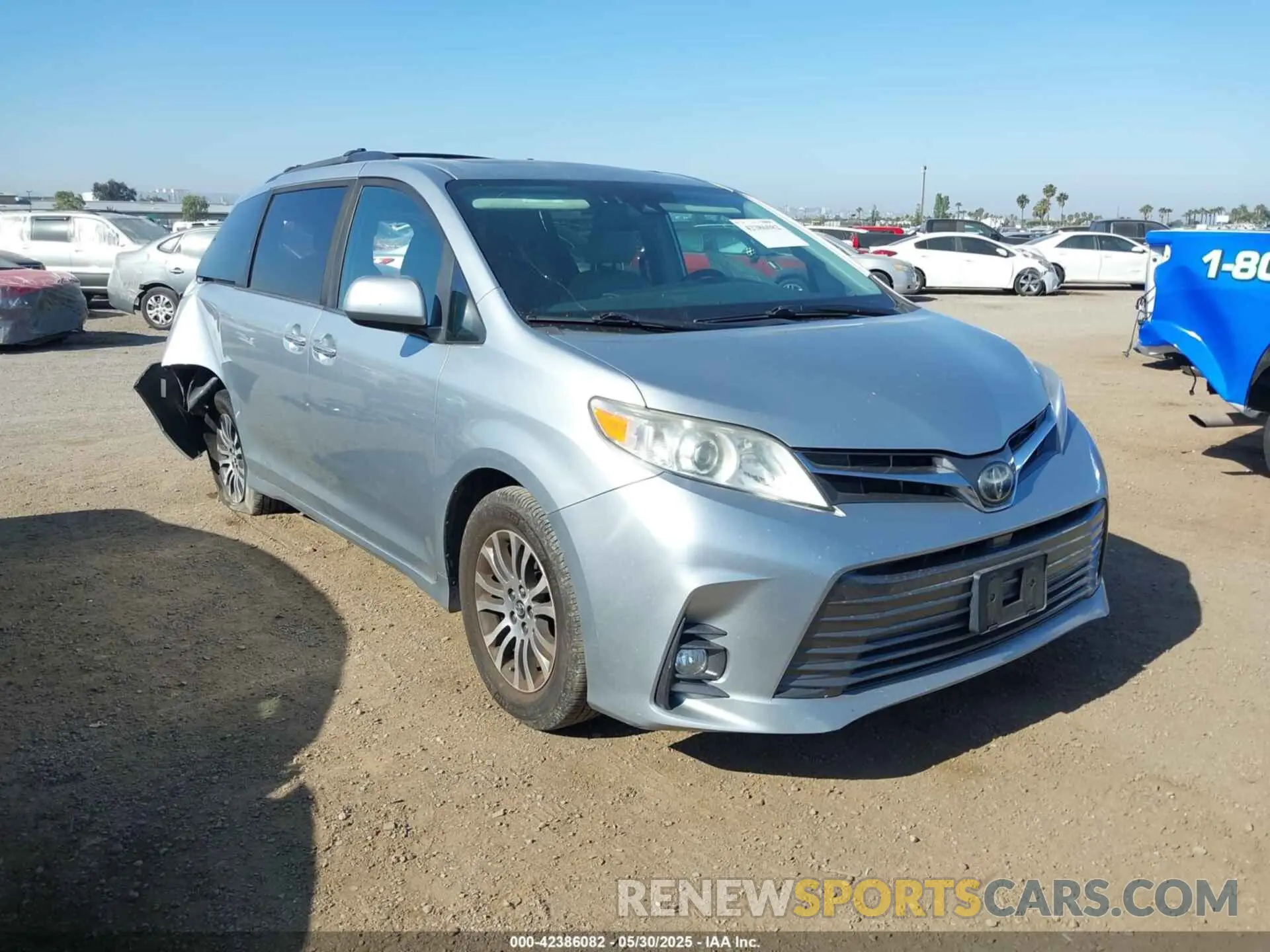 1 Photograph of a damaged car 5TDYZ3DCXKS998690 TOYOTA SIENNA 2019