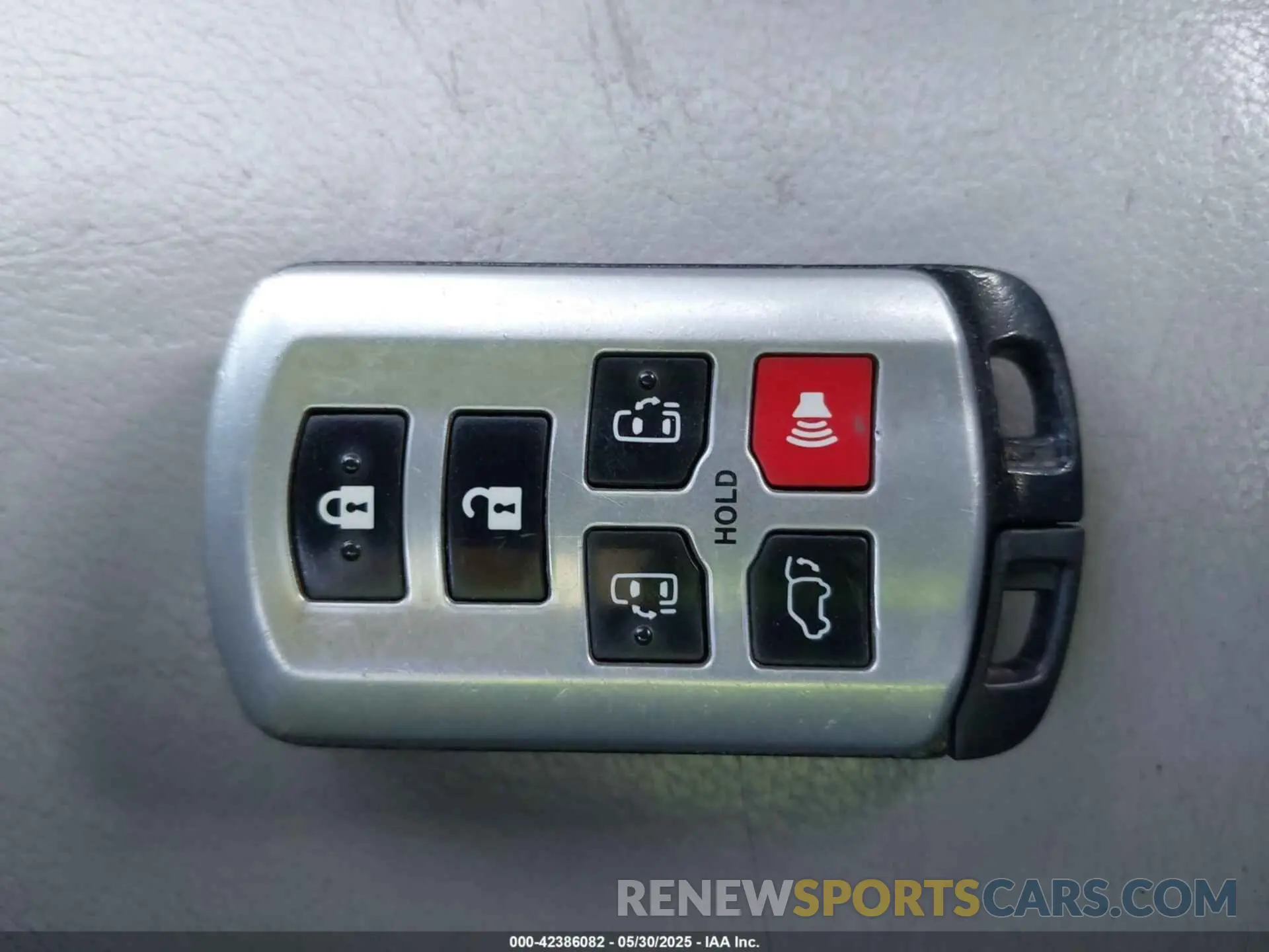 11 Photograph of a damaged car 5TDYZ3DCXKS998690 TOYOTA SIENNA 2019