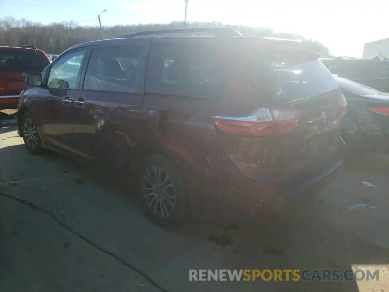 3 Photograph of a damaged car 5TDYZ3DCXKS999676 TOYOTA SIENNA 2019