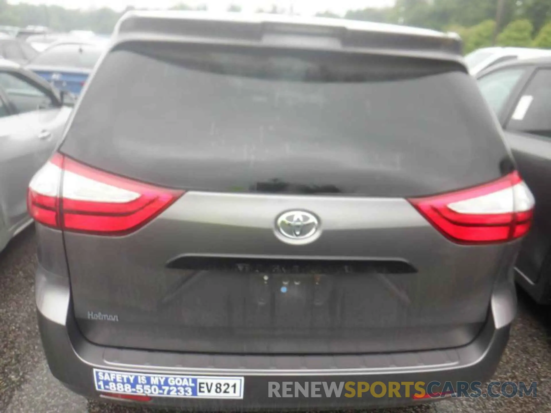 5 Photograph of a damaged car 5TDZZ3DC2KS008944 TOYOTA SIENNA 2019