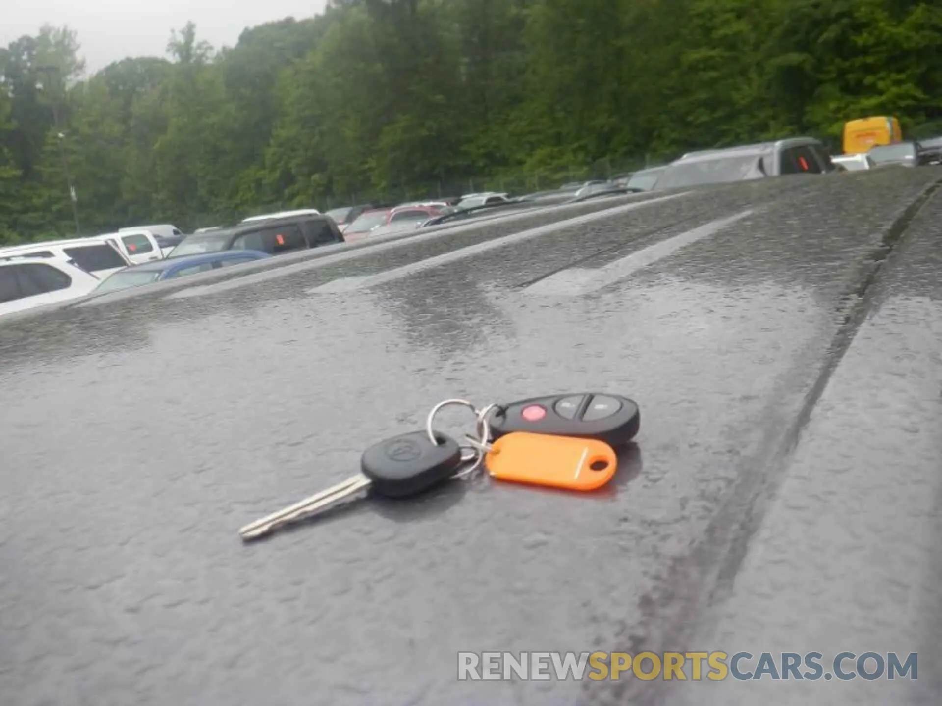 16 Photograph of a damaged car 5TDZZ3DC8KS995386 TOYOTA SIENNA 2019