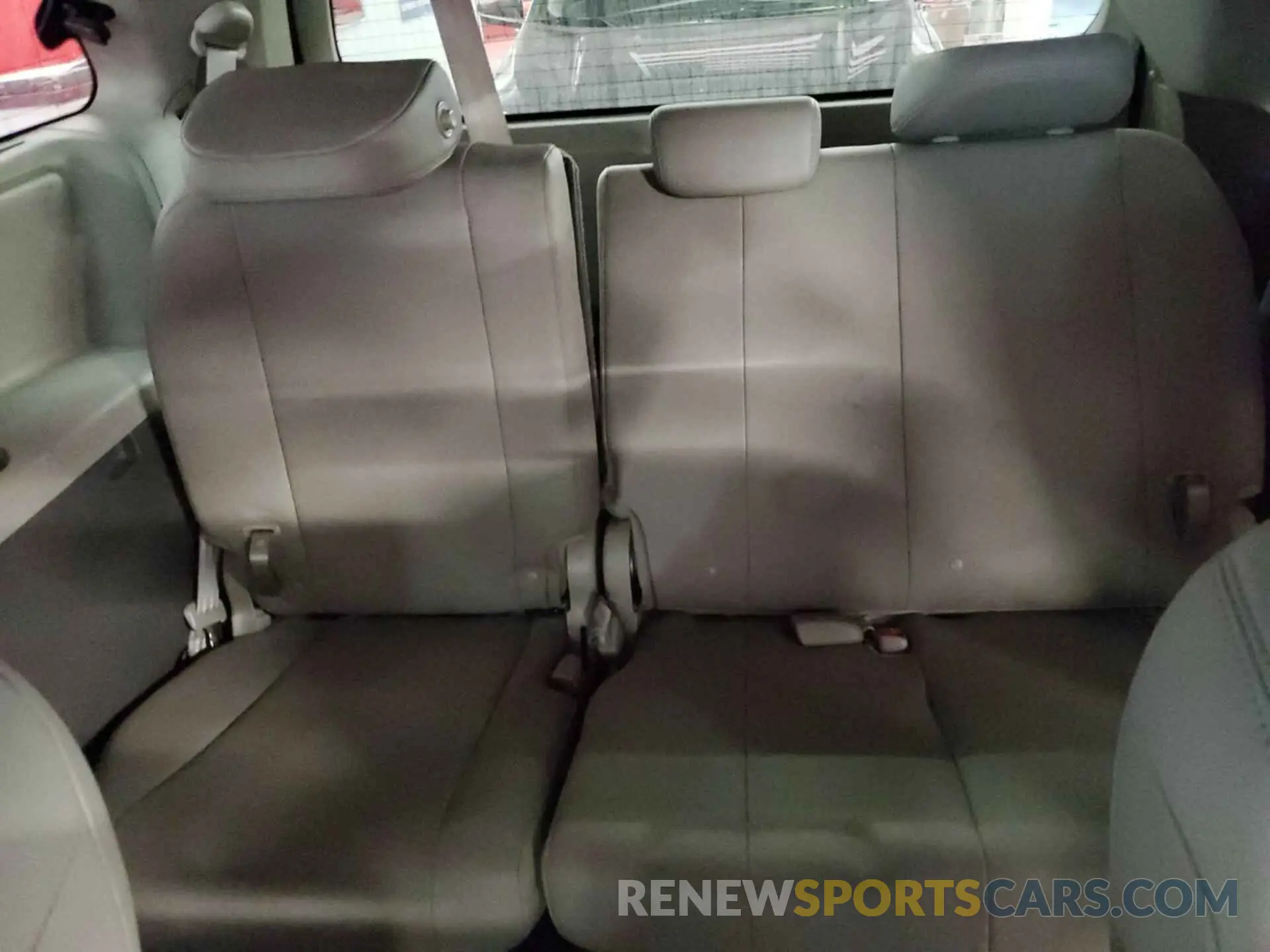 18 Photograph of a damaged car 5TDDZ3DC1LS230256 TOYOTA SIENNA 2020
