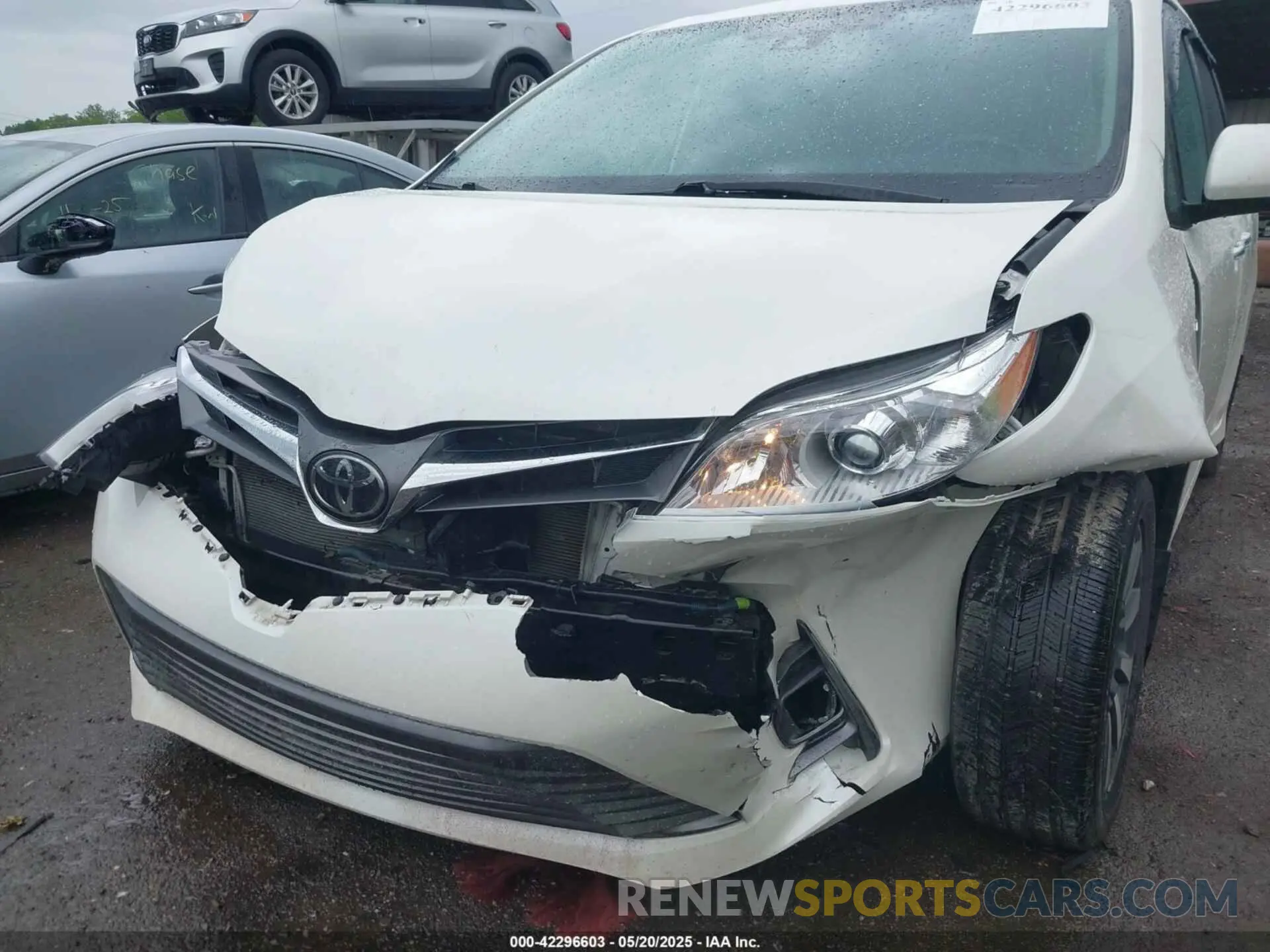 6 Photograph of a damaged car 5TDDZ3DC3LS231666 TOYOTA SIENNA 2020