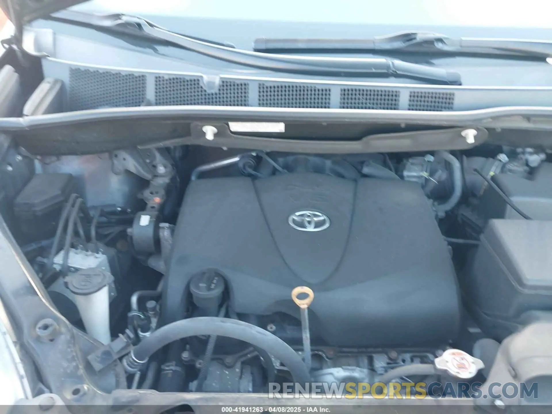 10 Photograph of a damaged car 5TDDZ3DC7LS244873 TOYOTA SIENNA 2020