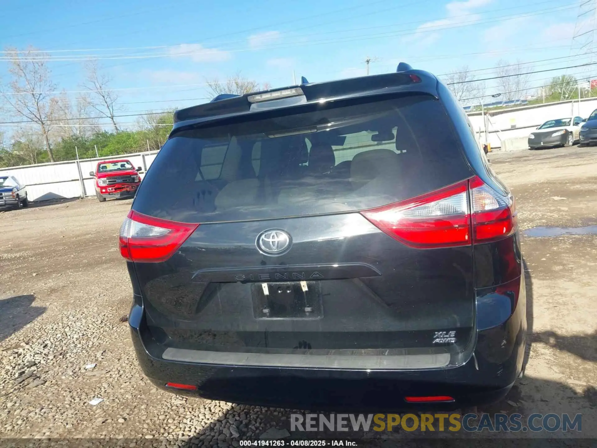16 Photograph of a damaged car 5TDDZ3DC7LS244873 TOYOTA SIENNA 2020