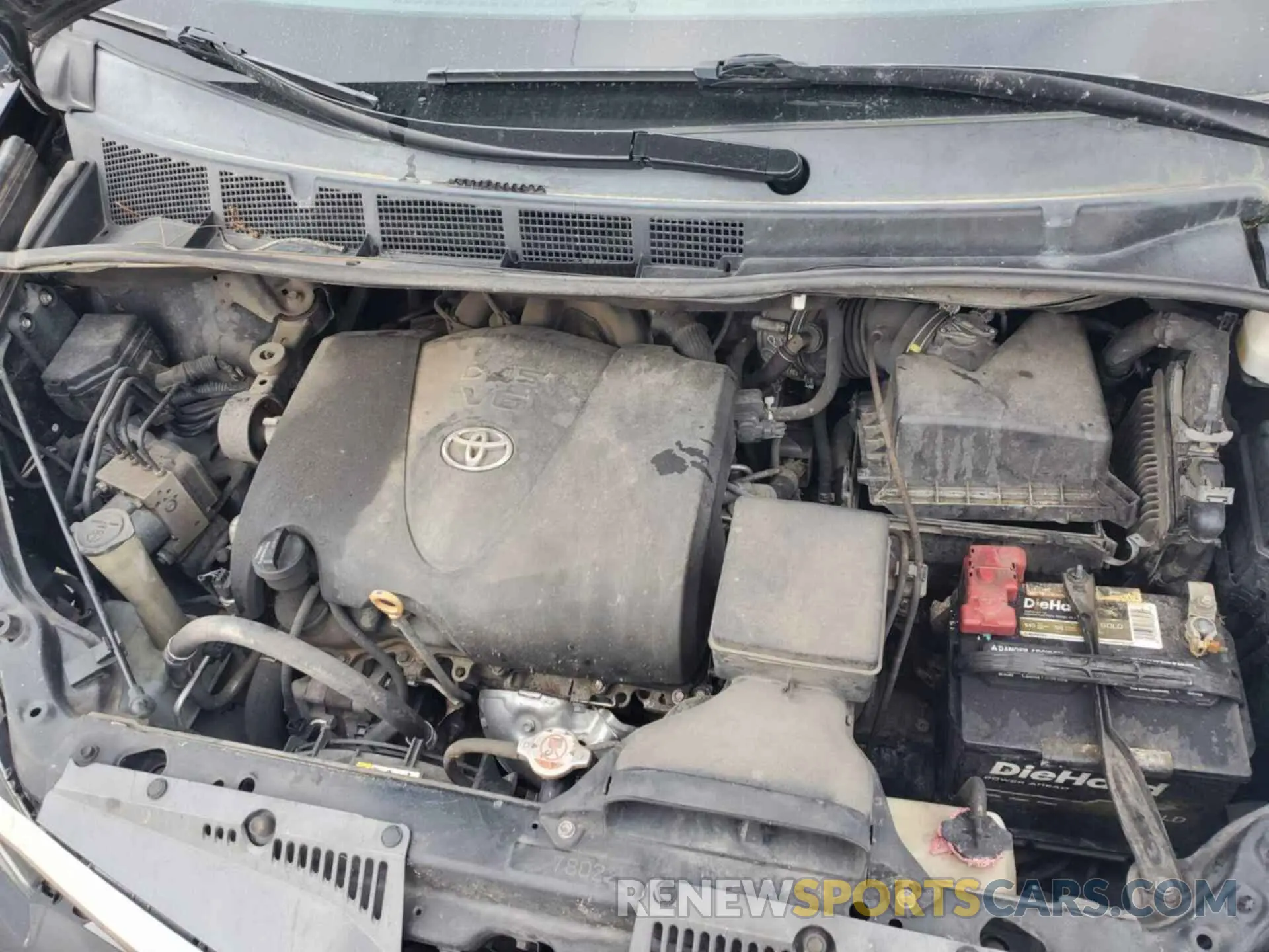 1 Photograph of a damaged car 5TDDZ3DC8LS249967 TOYOTA SIENNA 2020