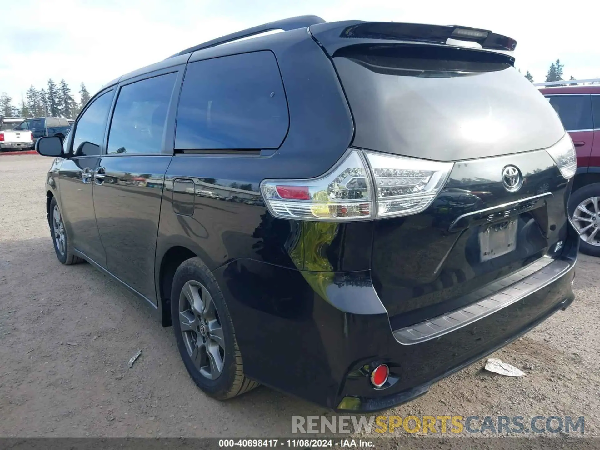 3 Photograph of a damaged car 5TDEZ3DC2LS251377 TOYOTA SIENNA 2020
