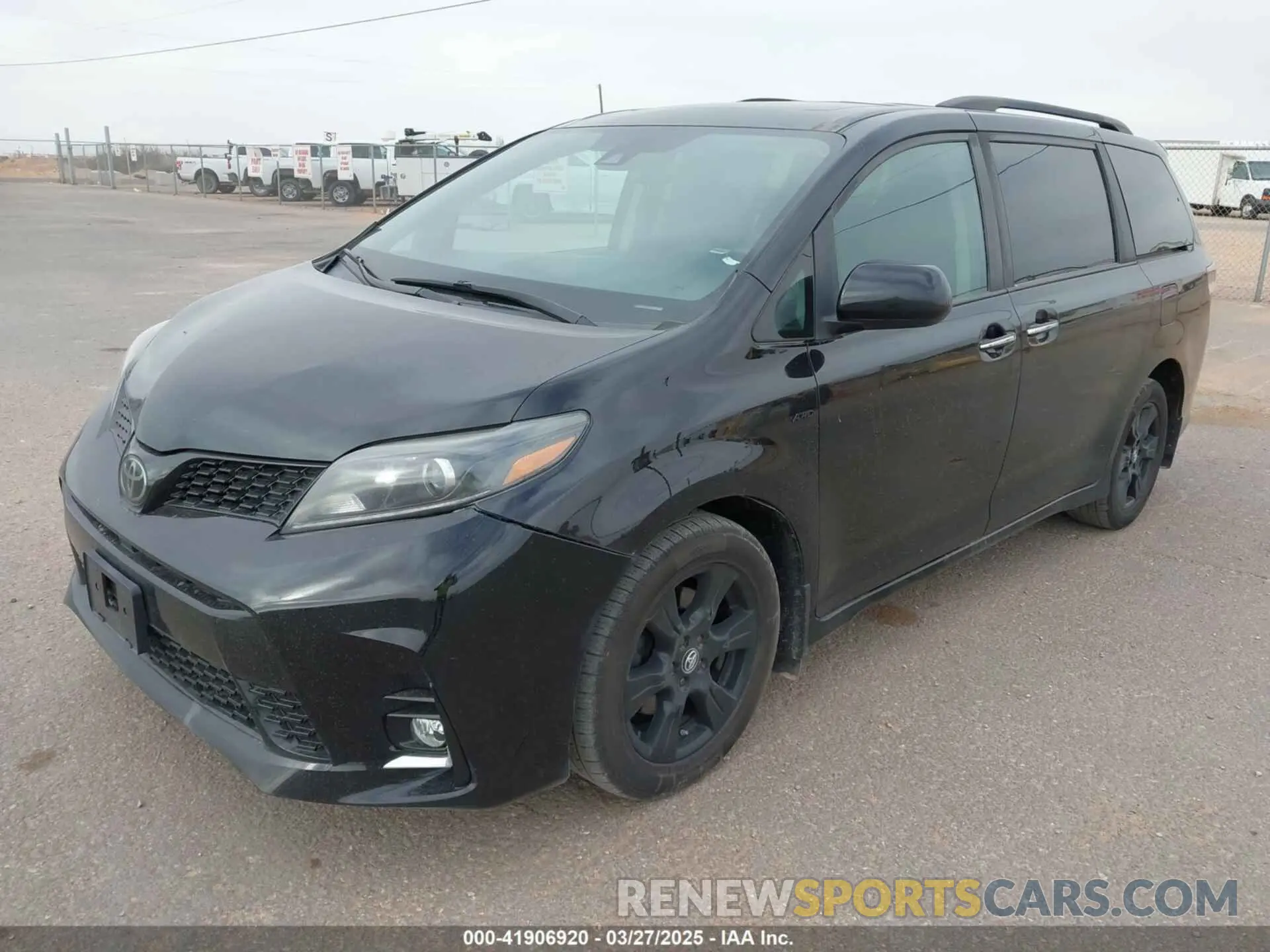 2 Photograph of a damaged car 5TDEZ3DC3LS238377 TOYOTA SIENNA 2020