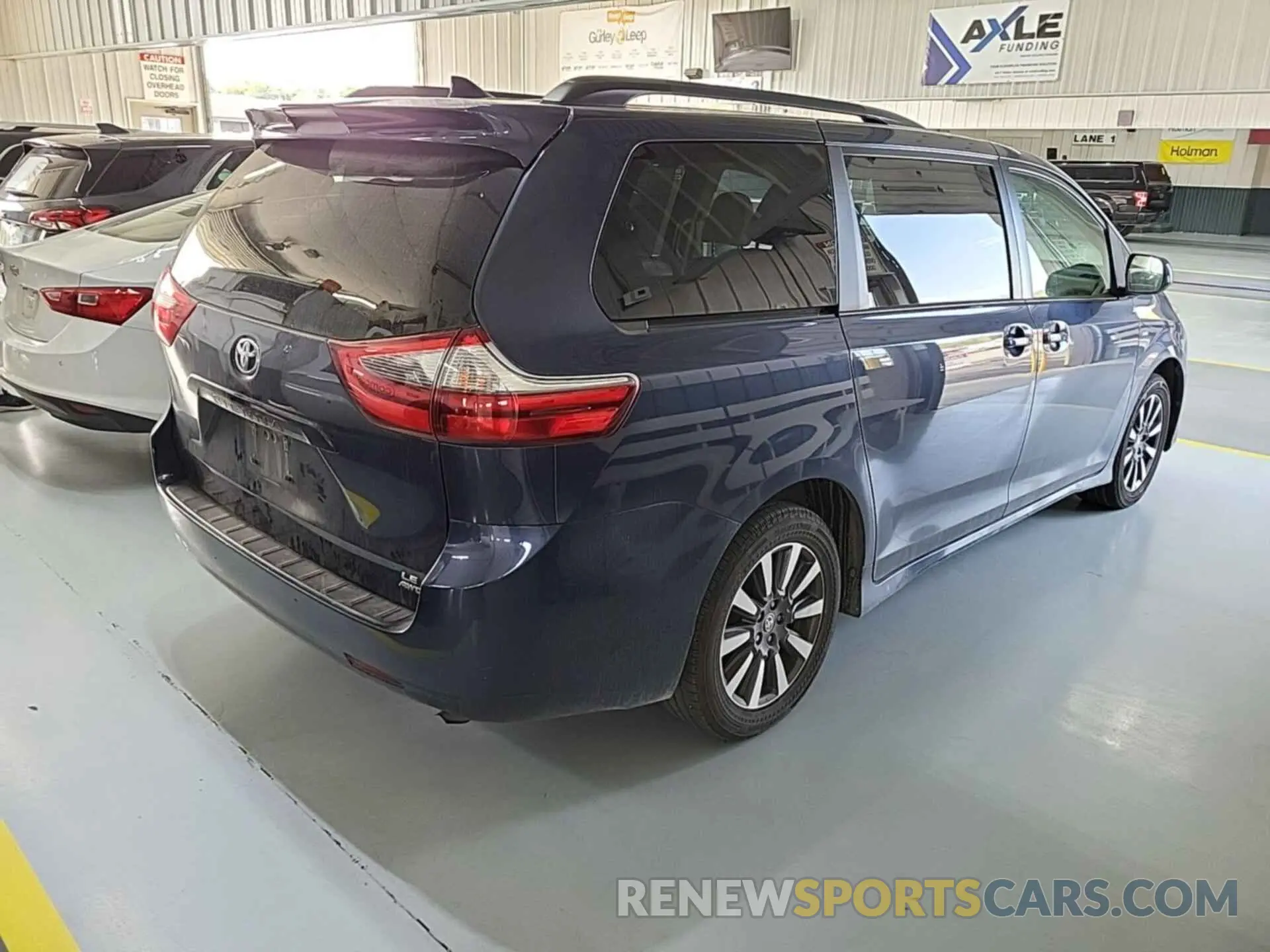 16 Photograph of a damaged car 5TDJZ3DC3LS250995 TOYOTA SIENNA 2020