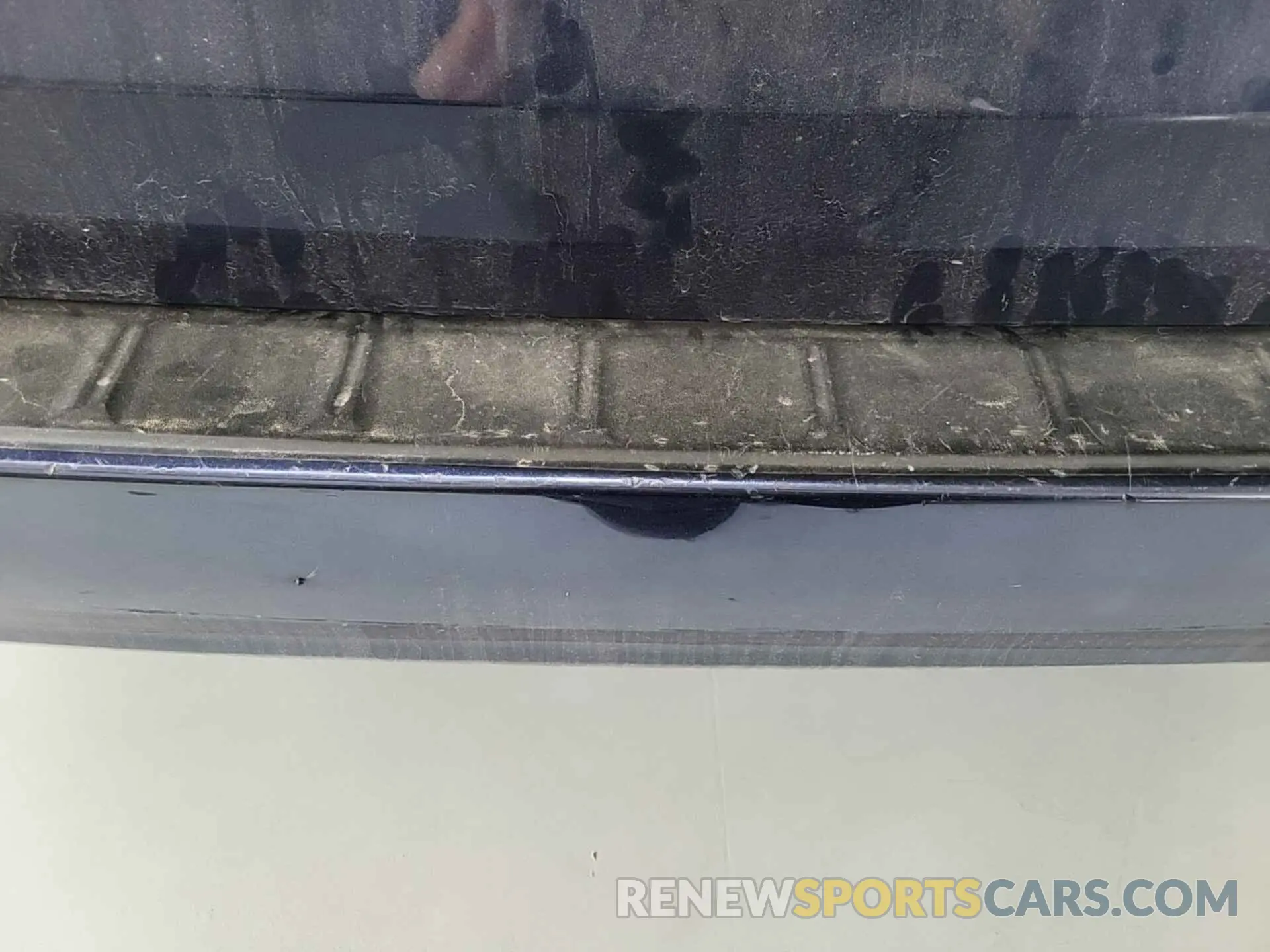 21 Photograph of a damaged car 5TDJZ3DC3LS250995 TOYOTA SIENNA 2020