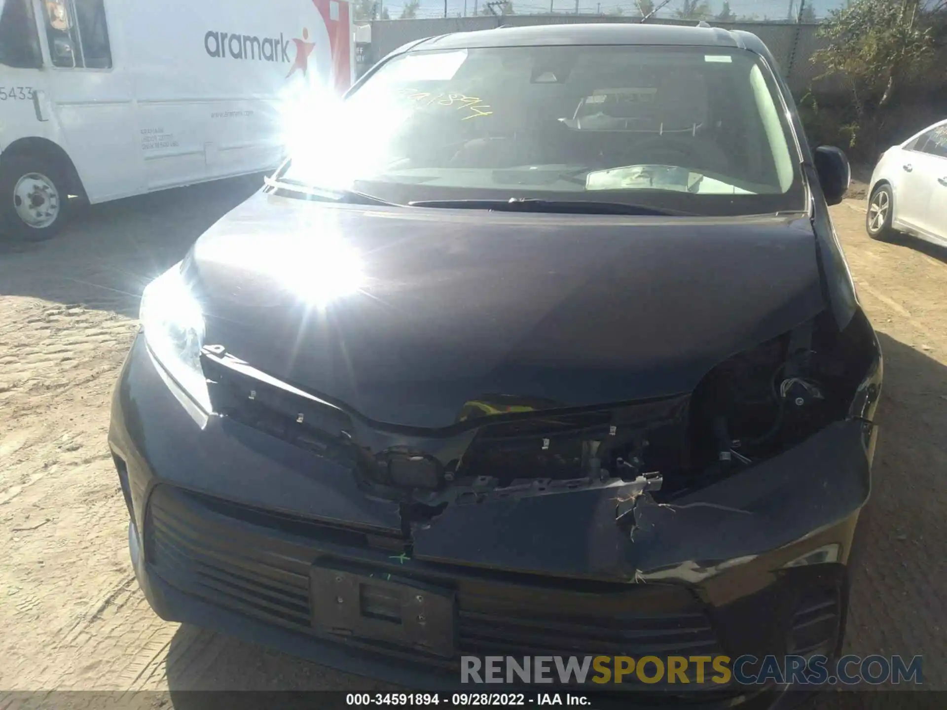 6 Photograph of a damaged car 5TDJZ3DC8LS250104 TOYOTA SIENNA 2020