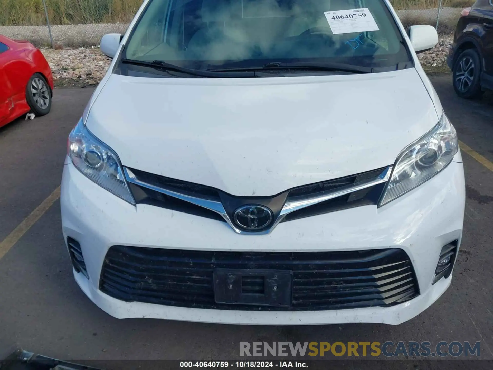 13 Photograph of a damaged car 5TDJZ3DC8LS250894 TOYOTA SIENNA 2020