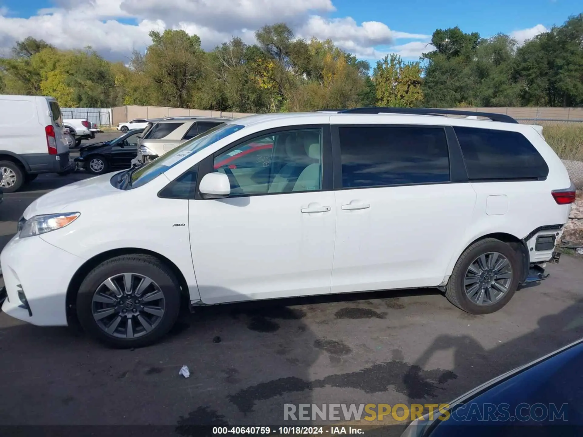 15 Photograph of a damaged car 5TDJZ3DC8LS250894 TOYOTA SIENNA 2020