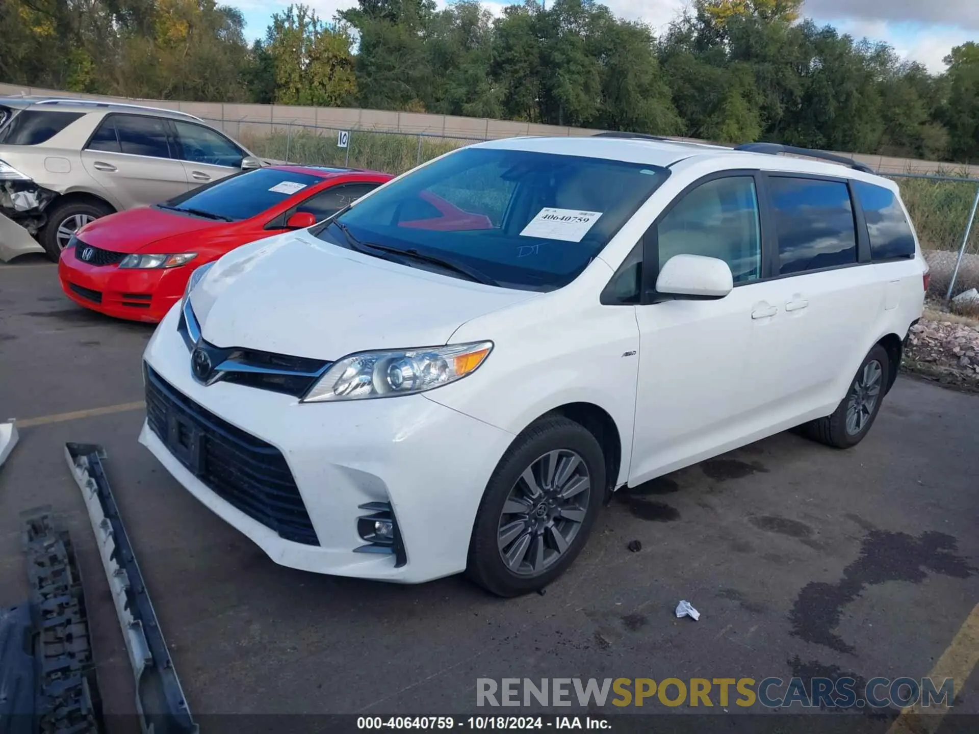 2 Photograph of a damaged car 5TDJZ3DC8LS250894 TOYOTA SIENNA 2020